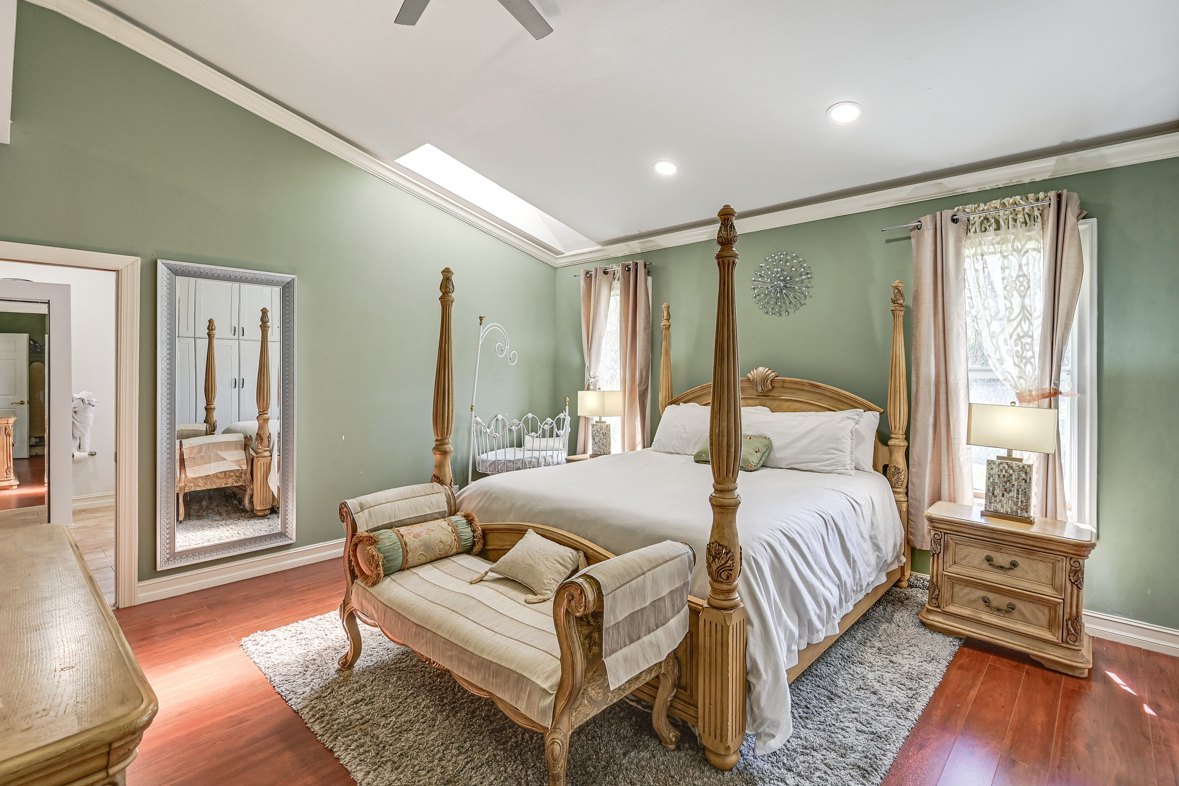 Bedroom 1 | King Bed | Linens Provided | 1st Floor