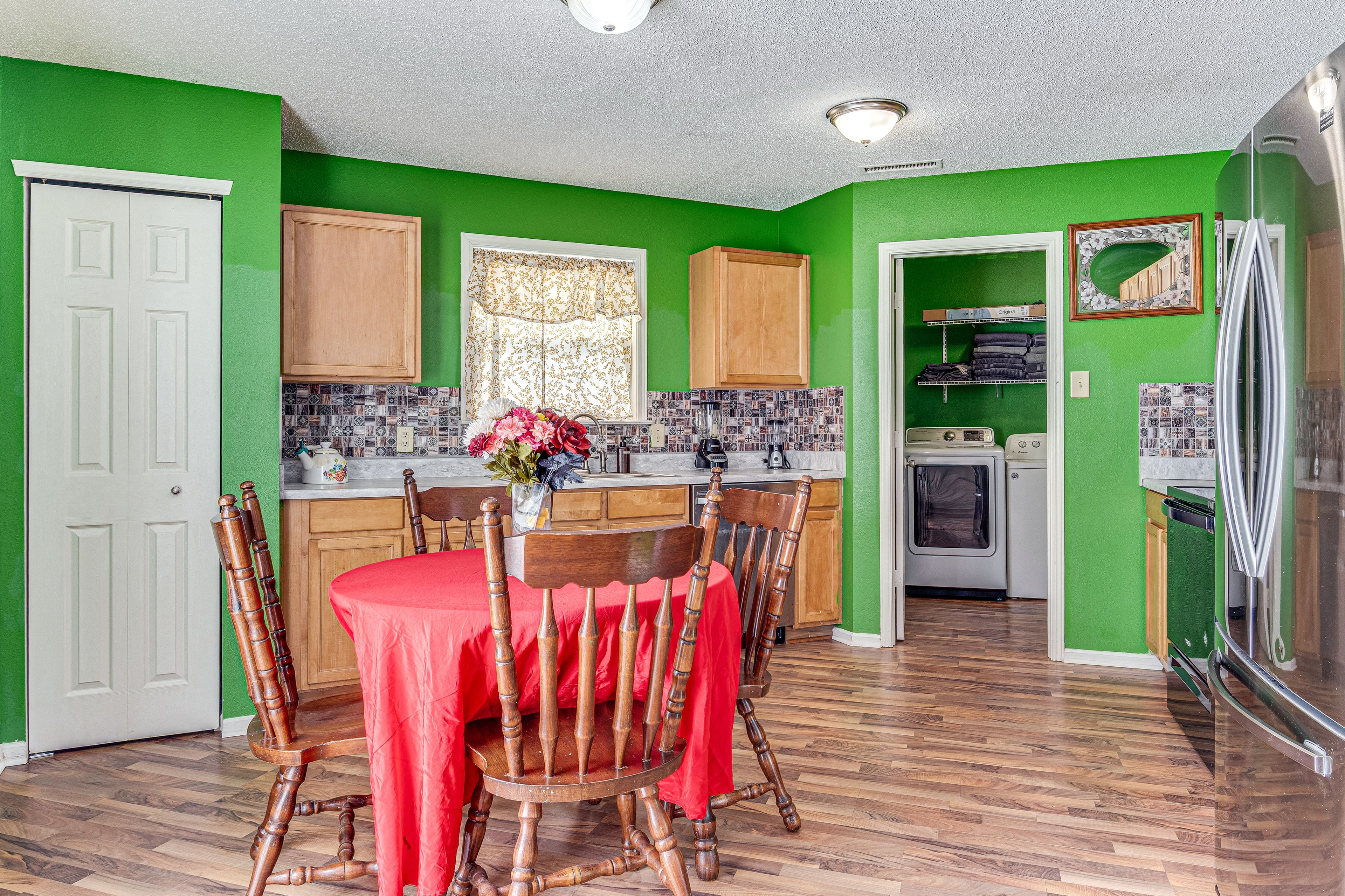 Kitchen | Dining Area | Coffee Maker