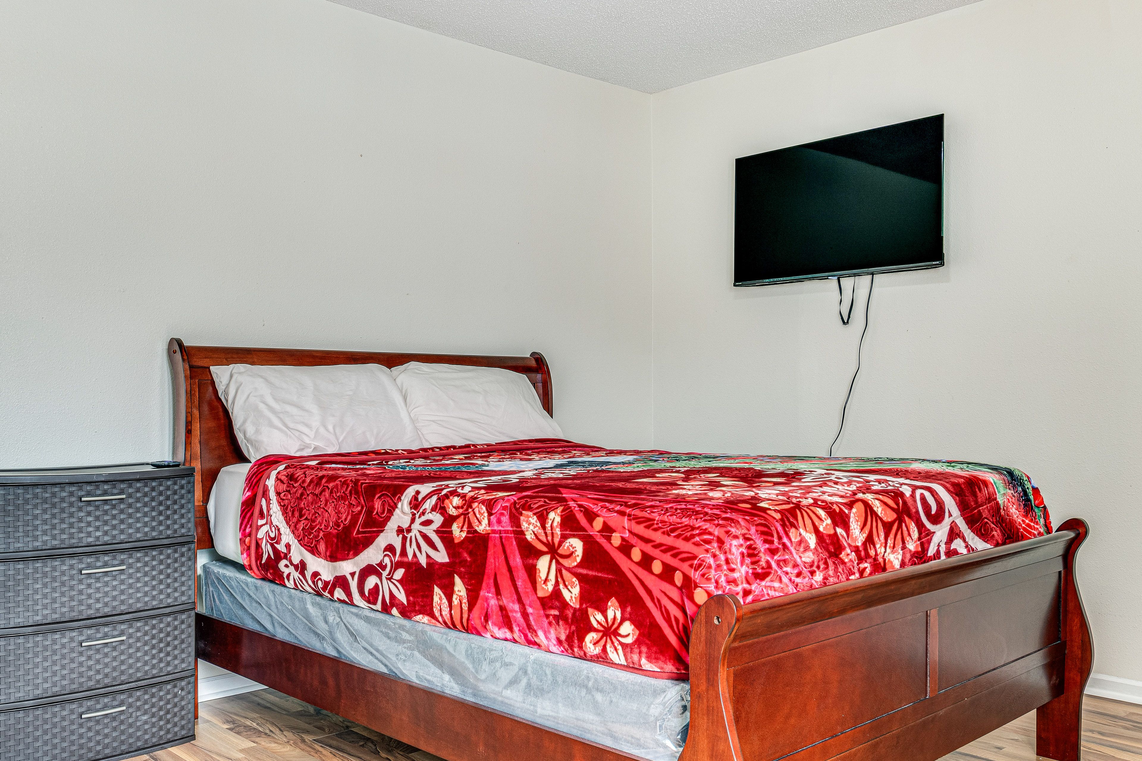 Bedroom 4 | Queen Bed | 2nd Floor