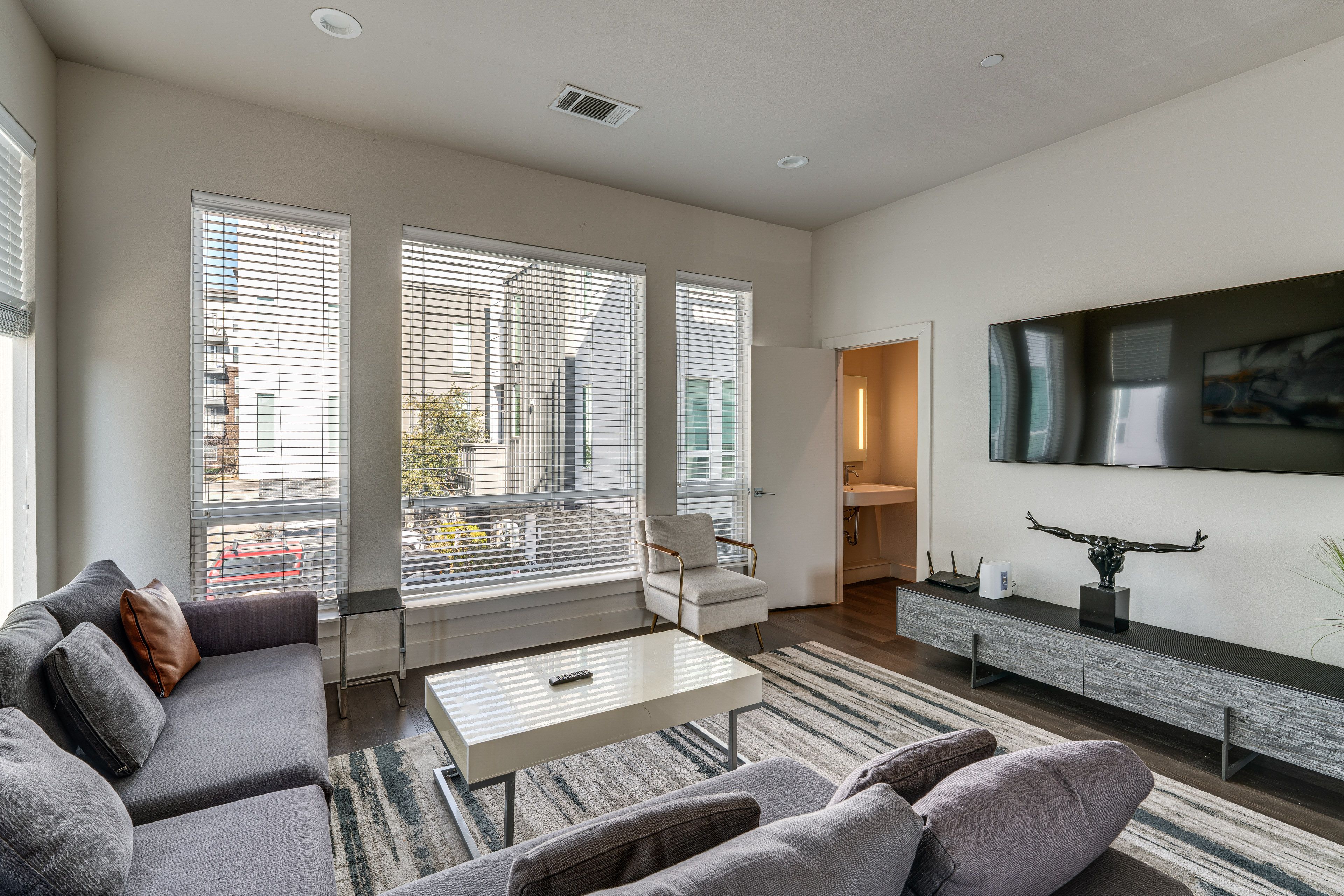 Living Room | Queen Sleeper Sofa