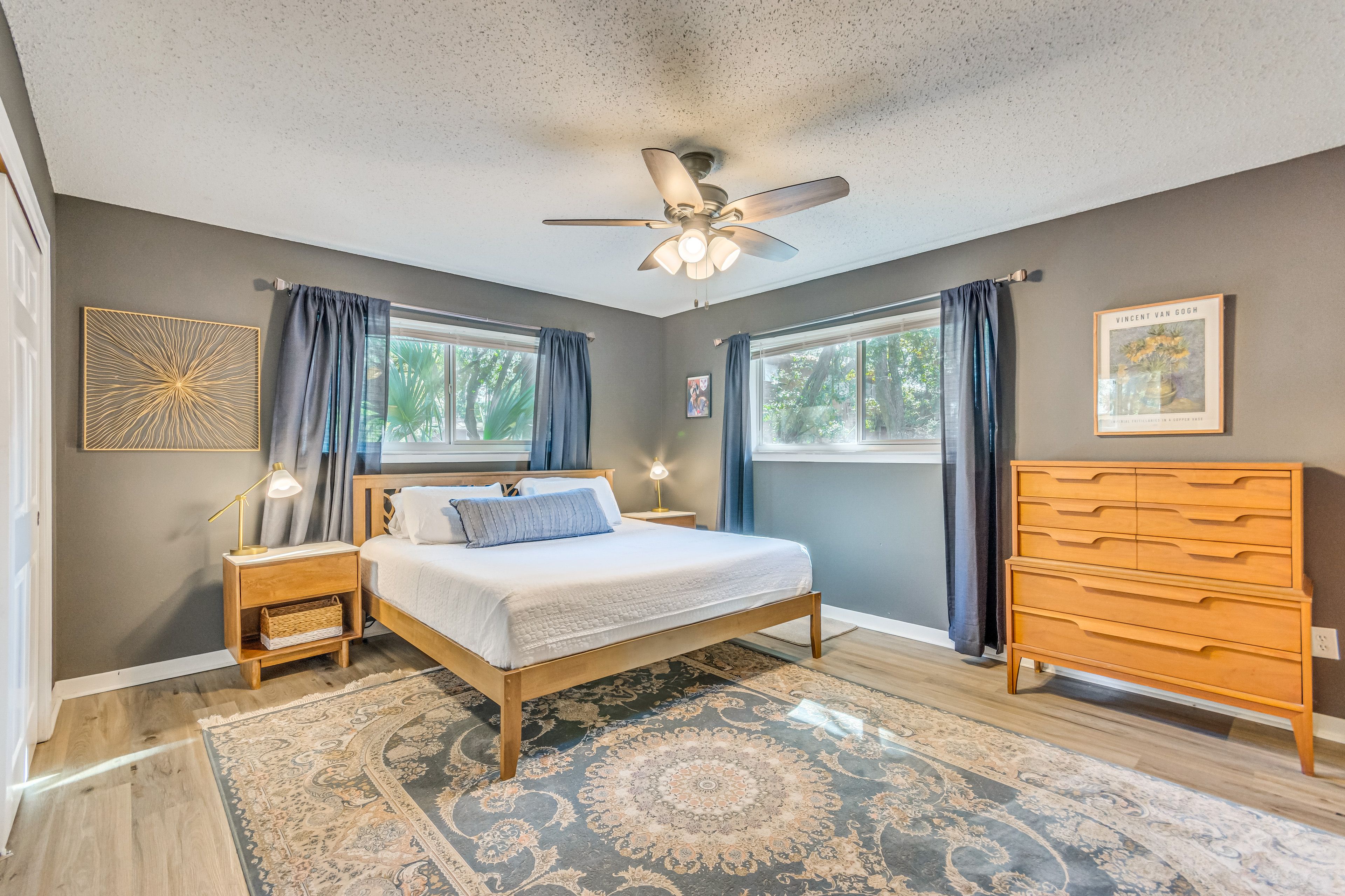 Bedroom 1 | King Bed | TV | Main Floor