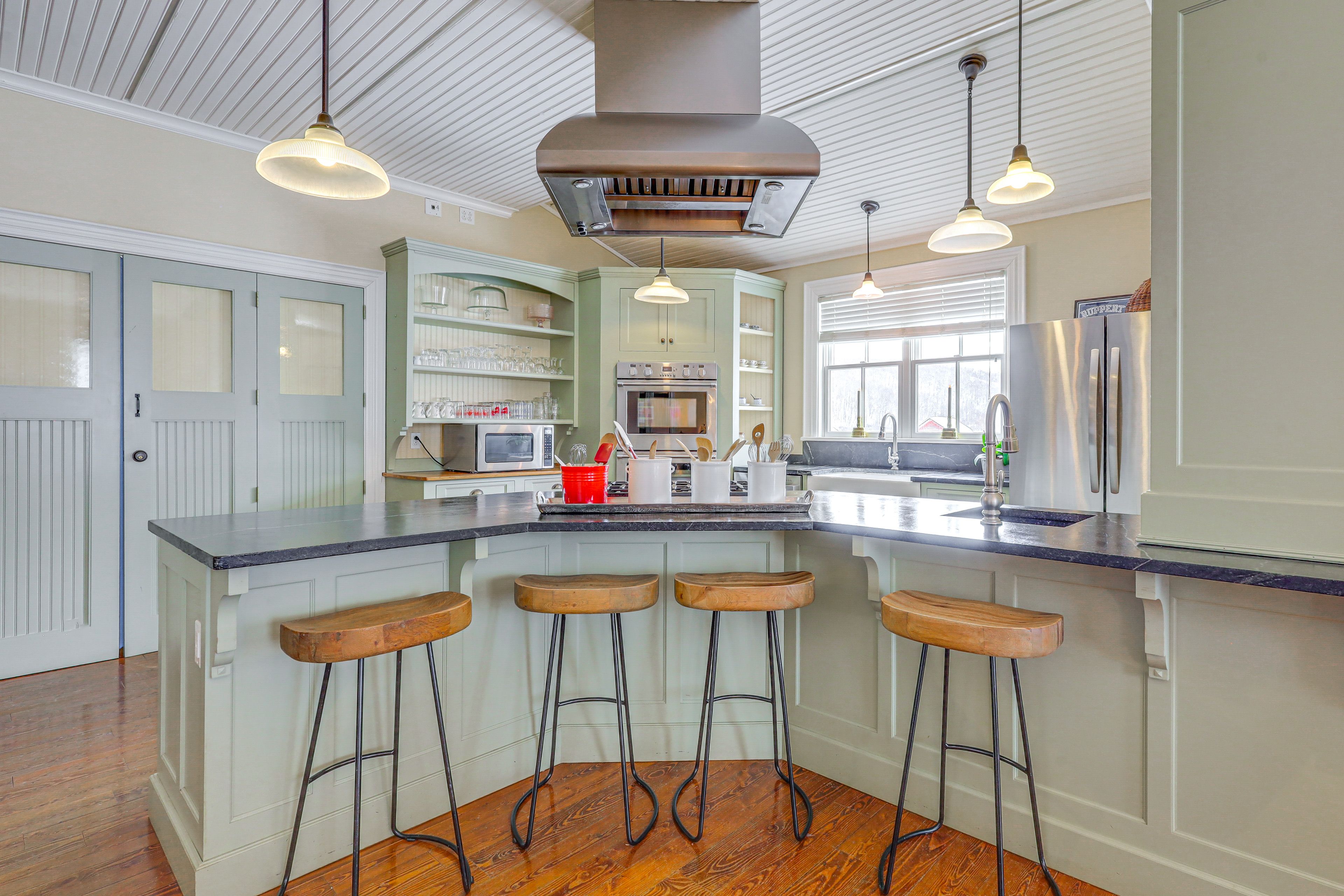 Rupert Vacation Rental | 4BR | 2.5BA | 3,600 Sq Ft