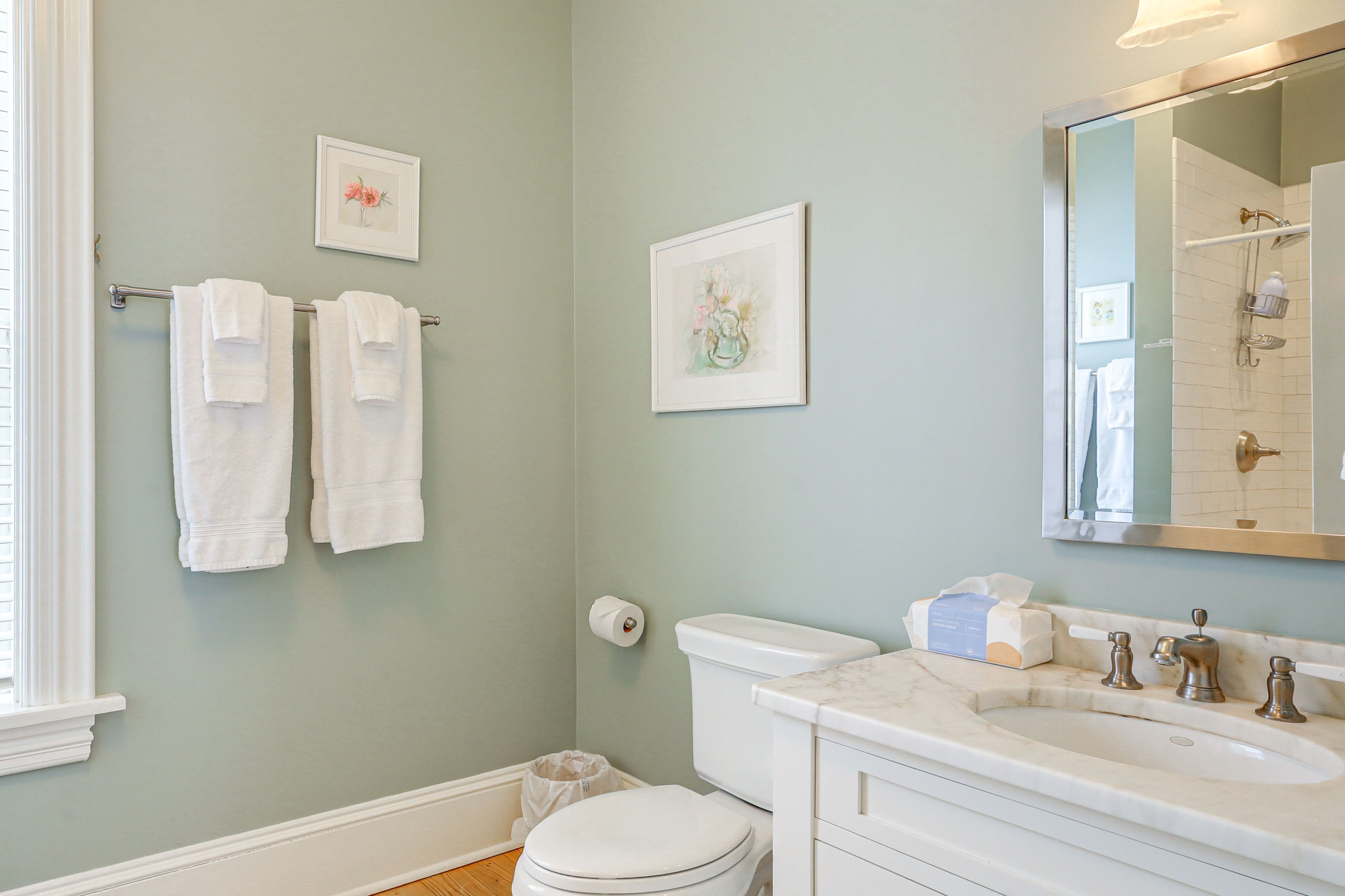 Bathroom | 2nd Floor