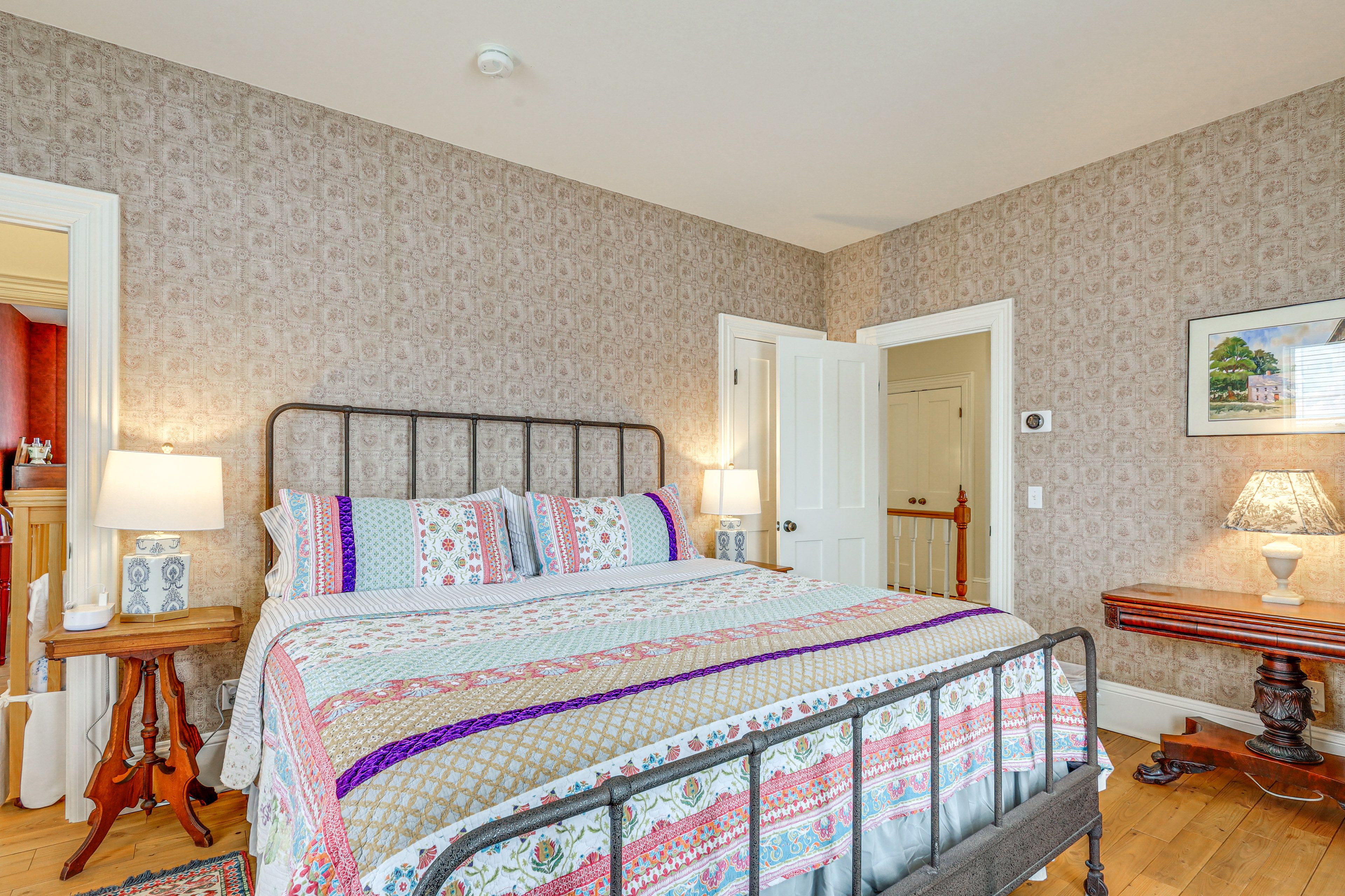 Bedroom 1 | King Bed | 2nd Floor