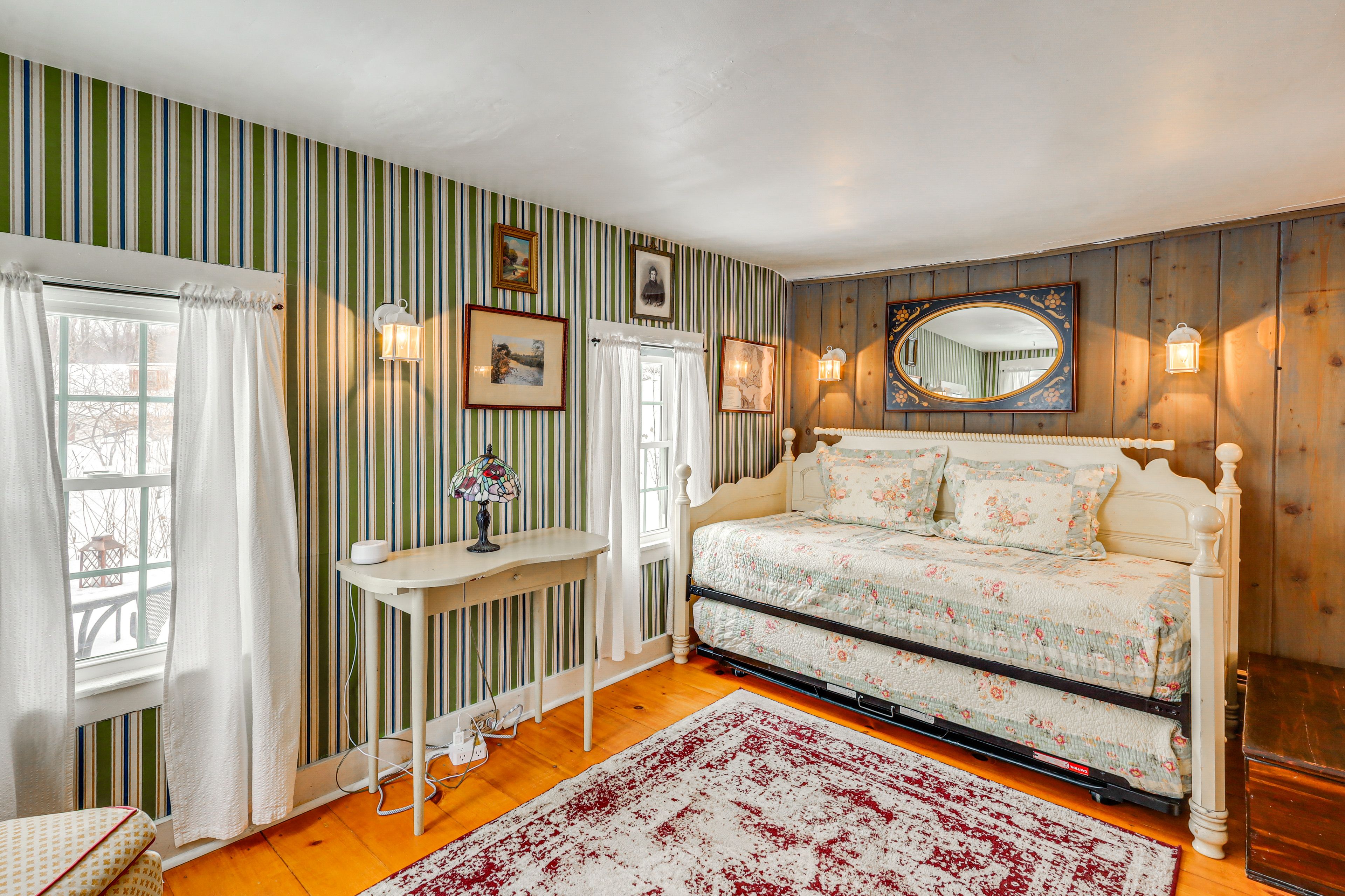 Bedroom 1 | Twin Daybed w/ Twin Trundle | 1st Floor