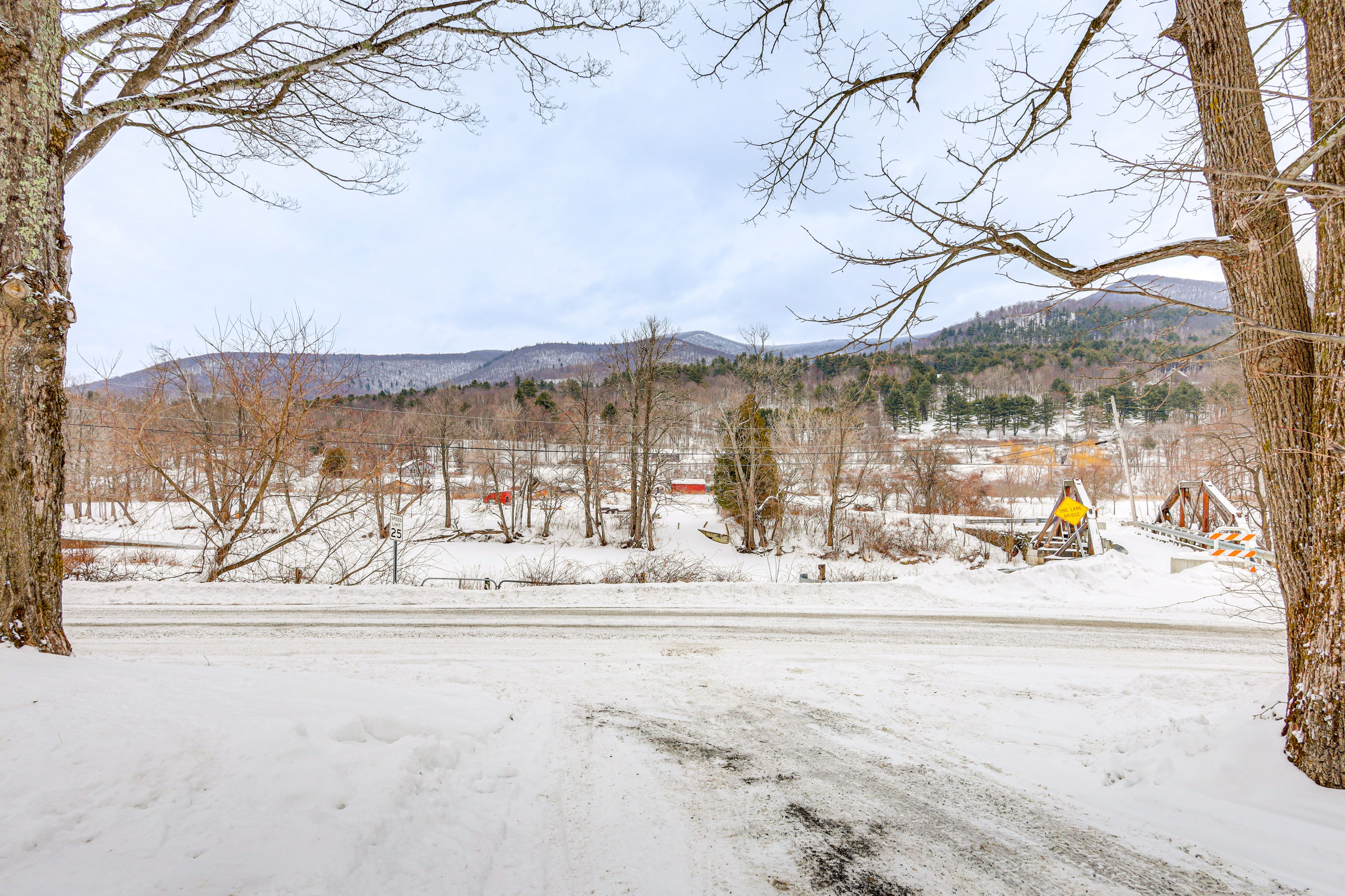 Surrounding Area | Riverfront Location