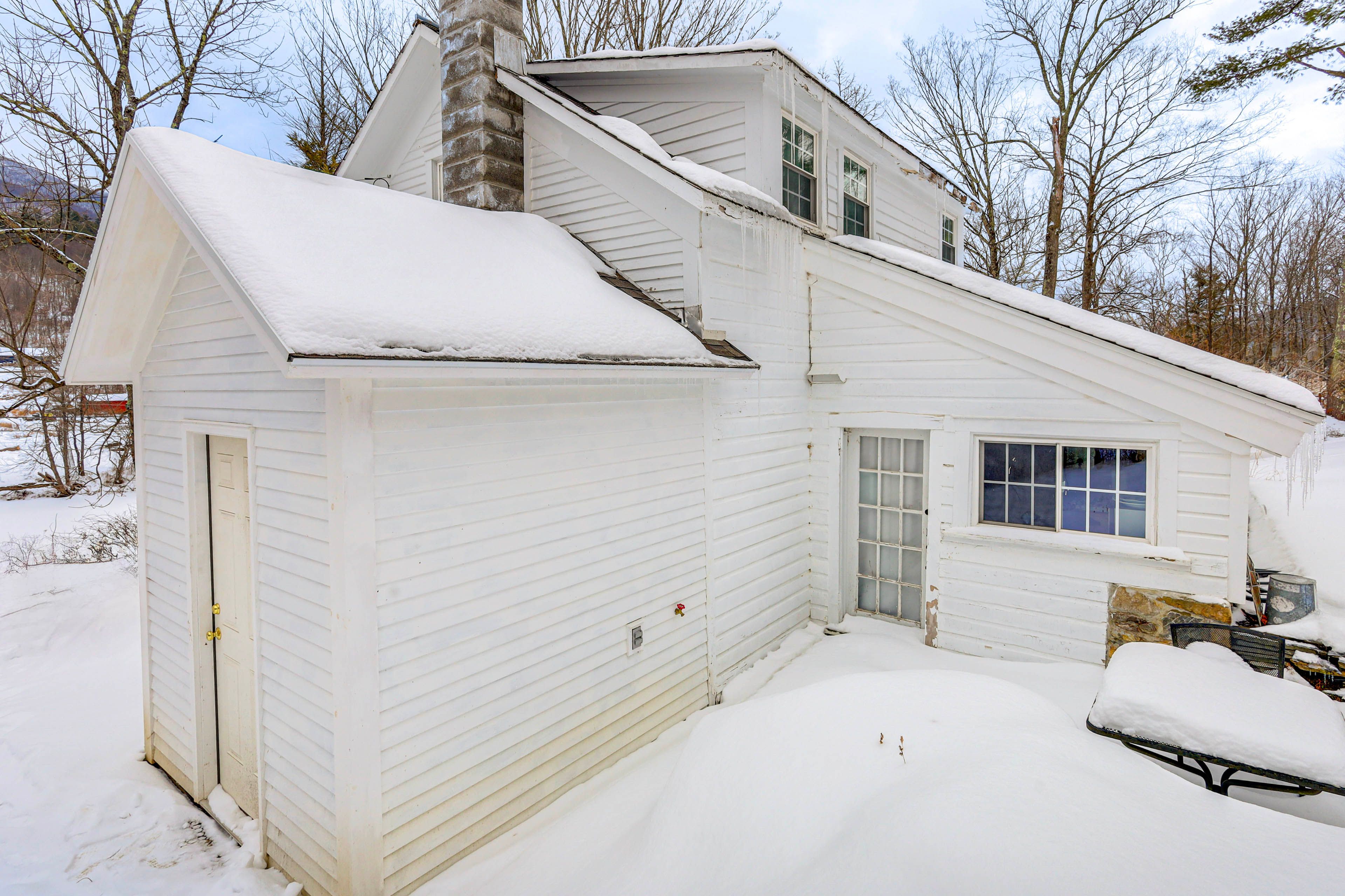 Private Deck | Outdoor Seating