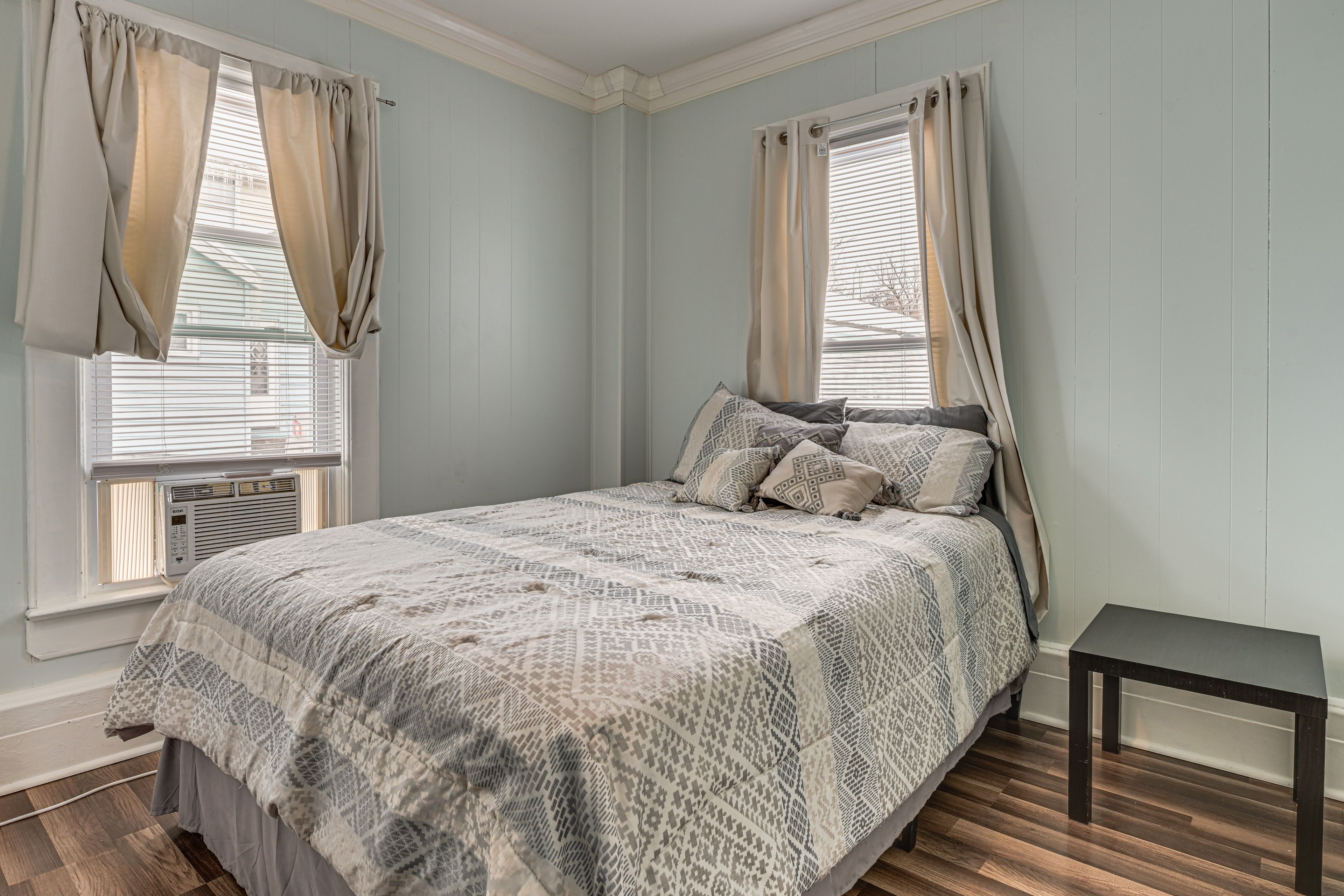 Bedroom 4 | Queen Bed | 1st Floor