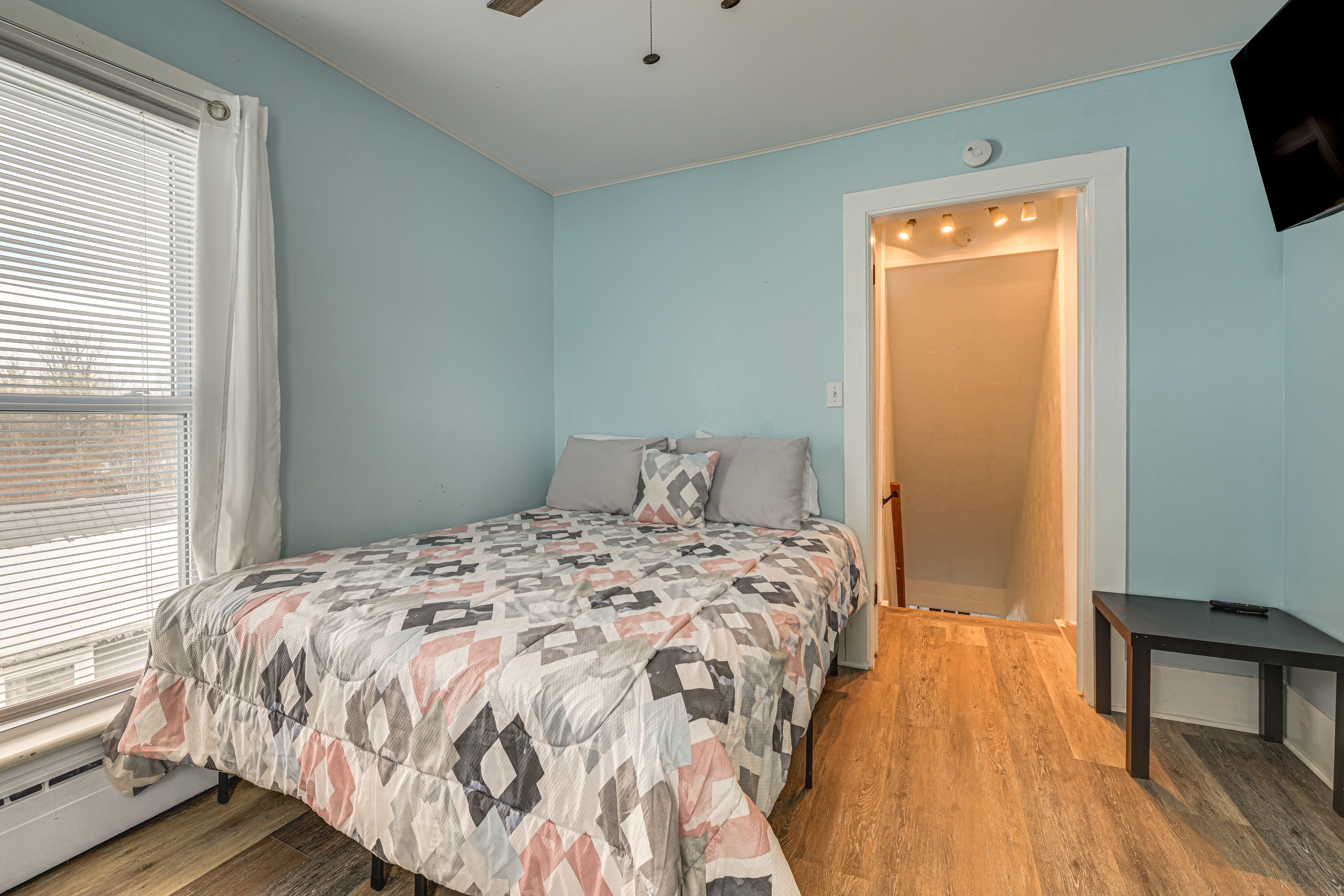 Bedroom 2 | Queen Bed | 2nd Floor