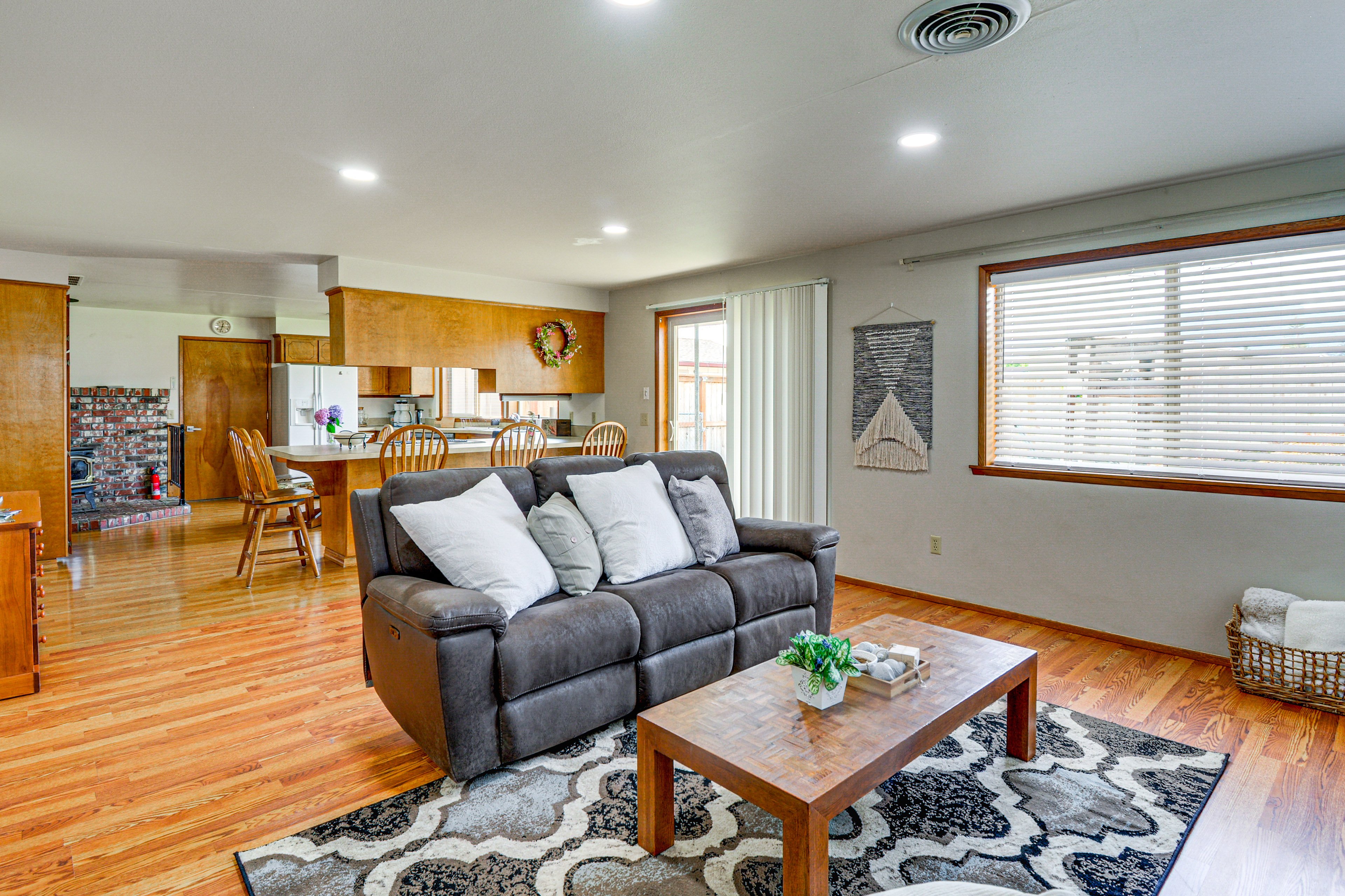 Living Room | Open Interior | Single-Story Home