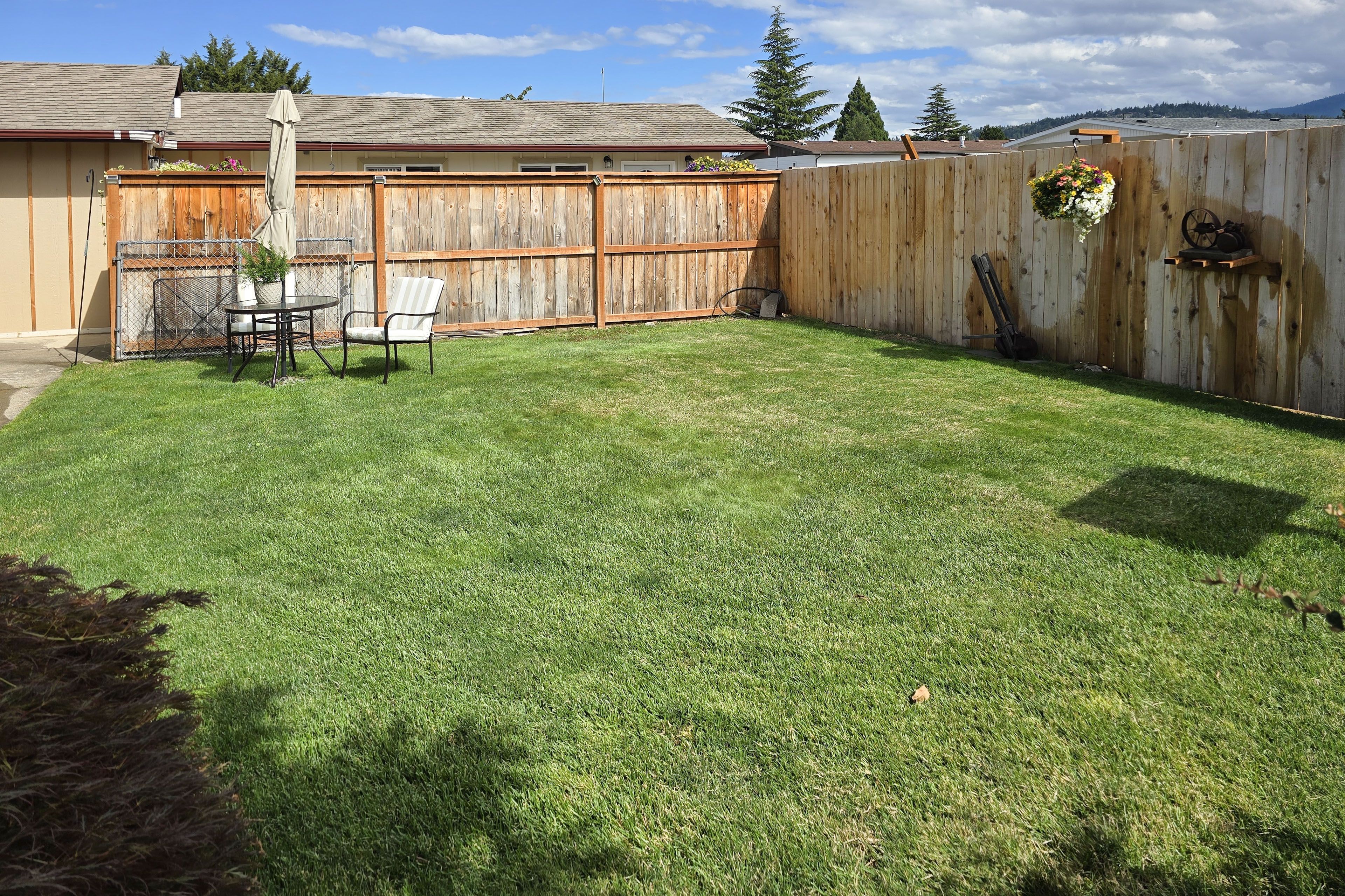 Fenced Backyard | Outdoor Seating