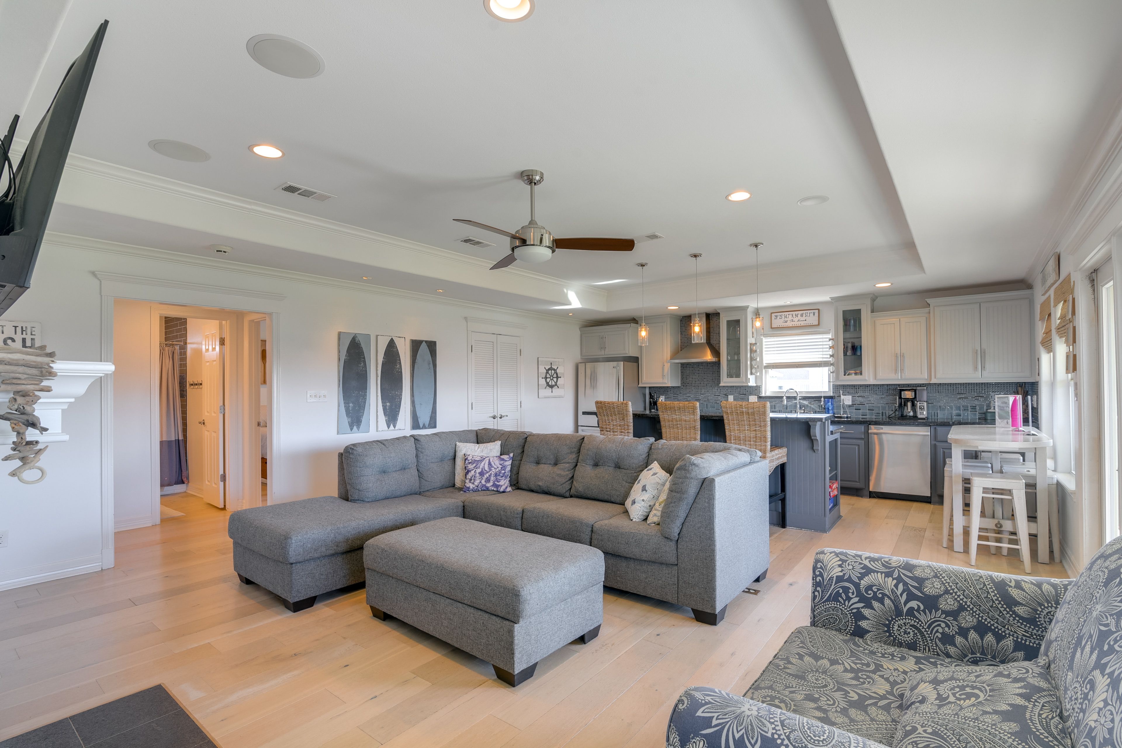 Interior | In-Unit Laundry