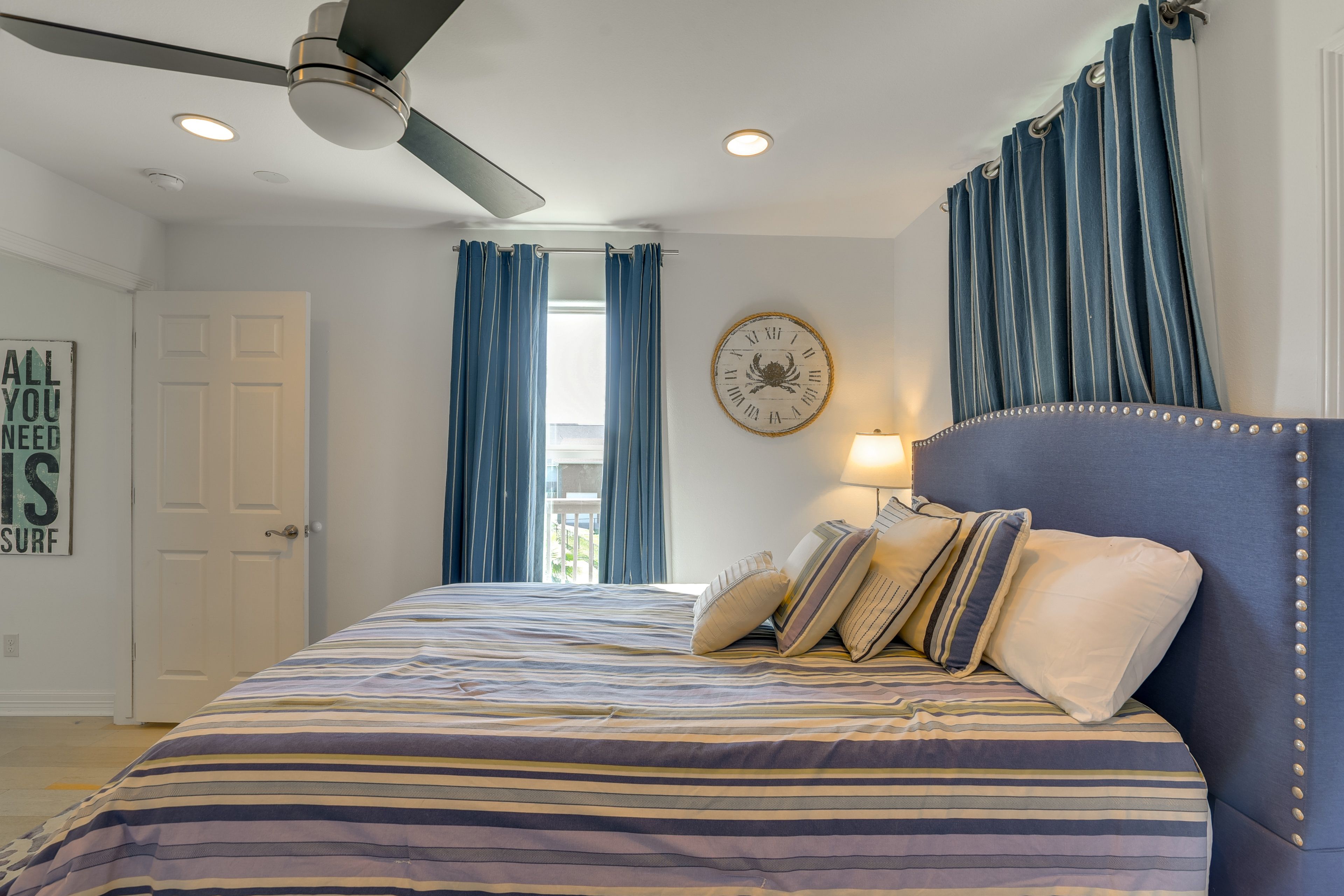 Bedroom 1 | Queen Bed