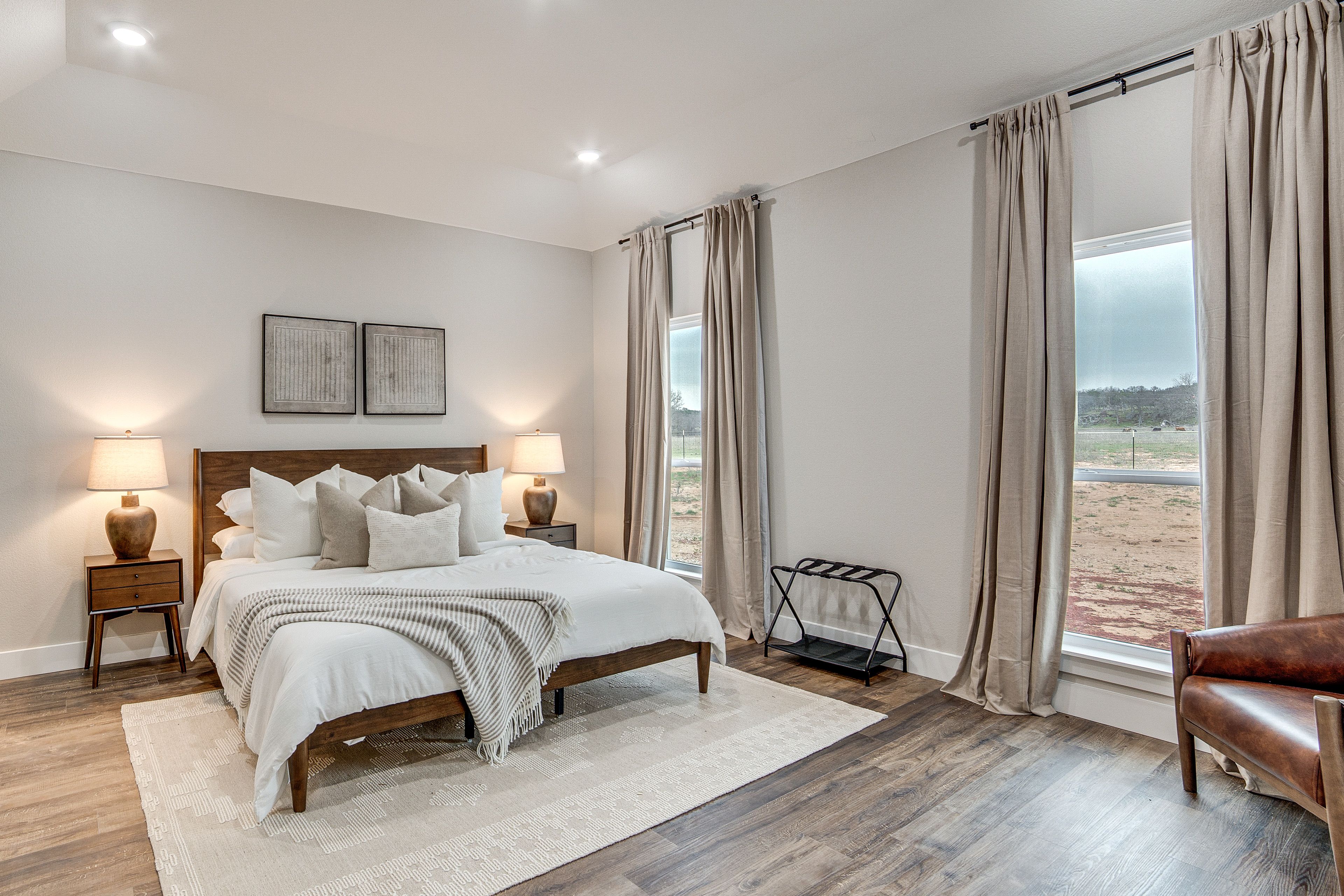 Bedroom 1 | King Bed