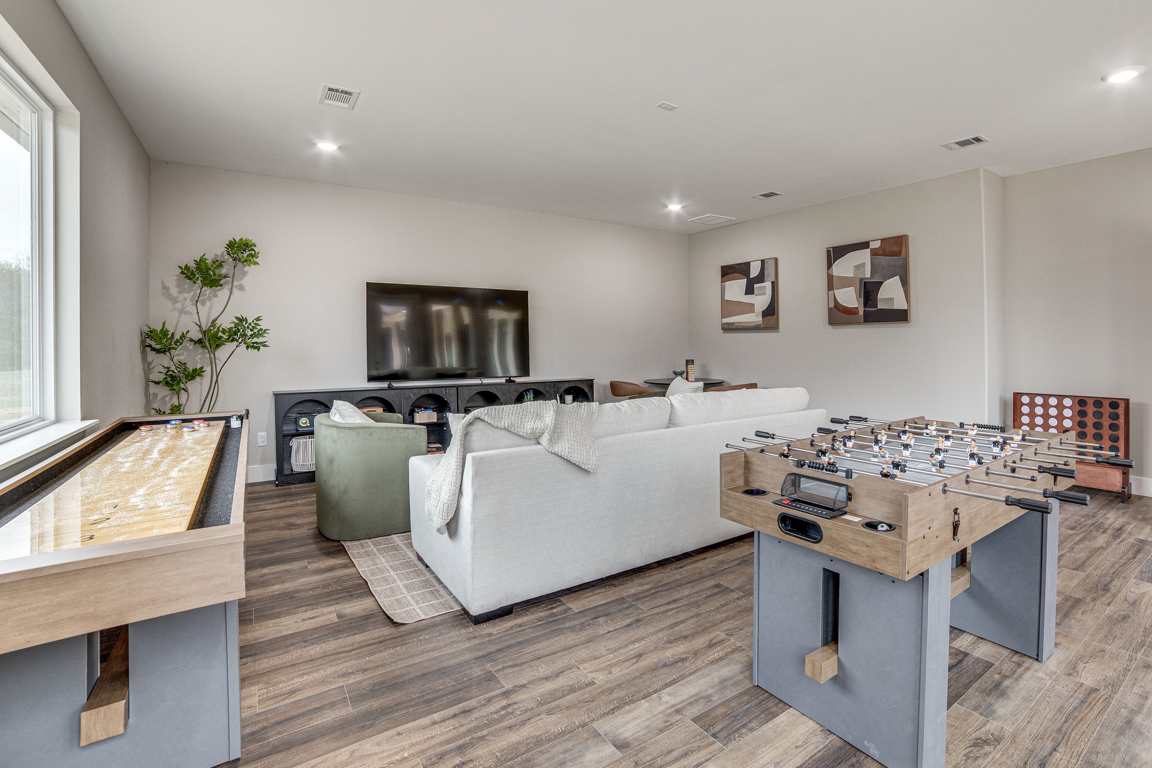 Game Room | Full Sleeper Sofa
