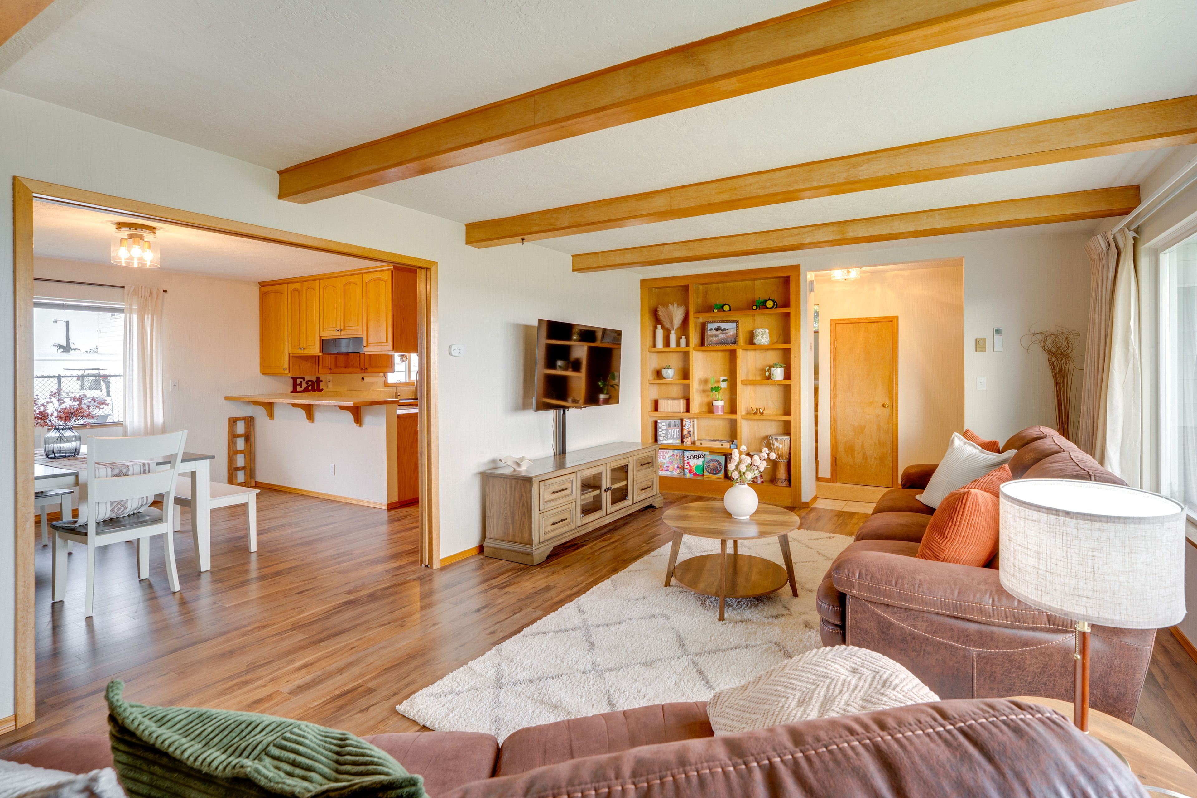 Quincy Vacation Rental | 5BR | 2BA | 2,500 Sq Ft