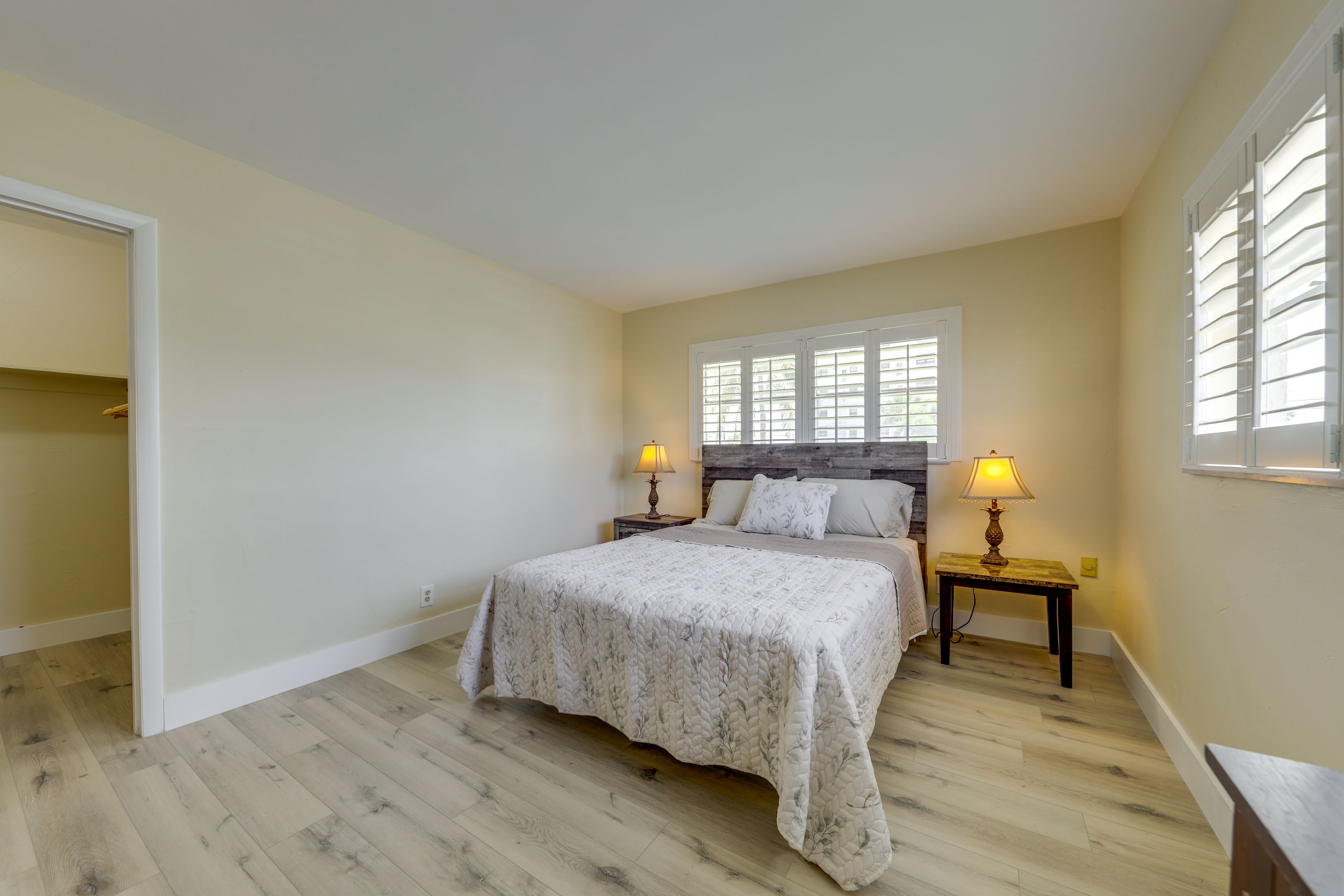 Bedroom 2 | Queen Bed