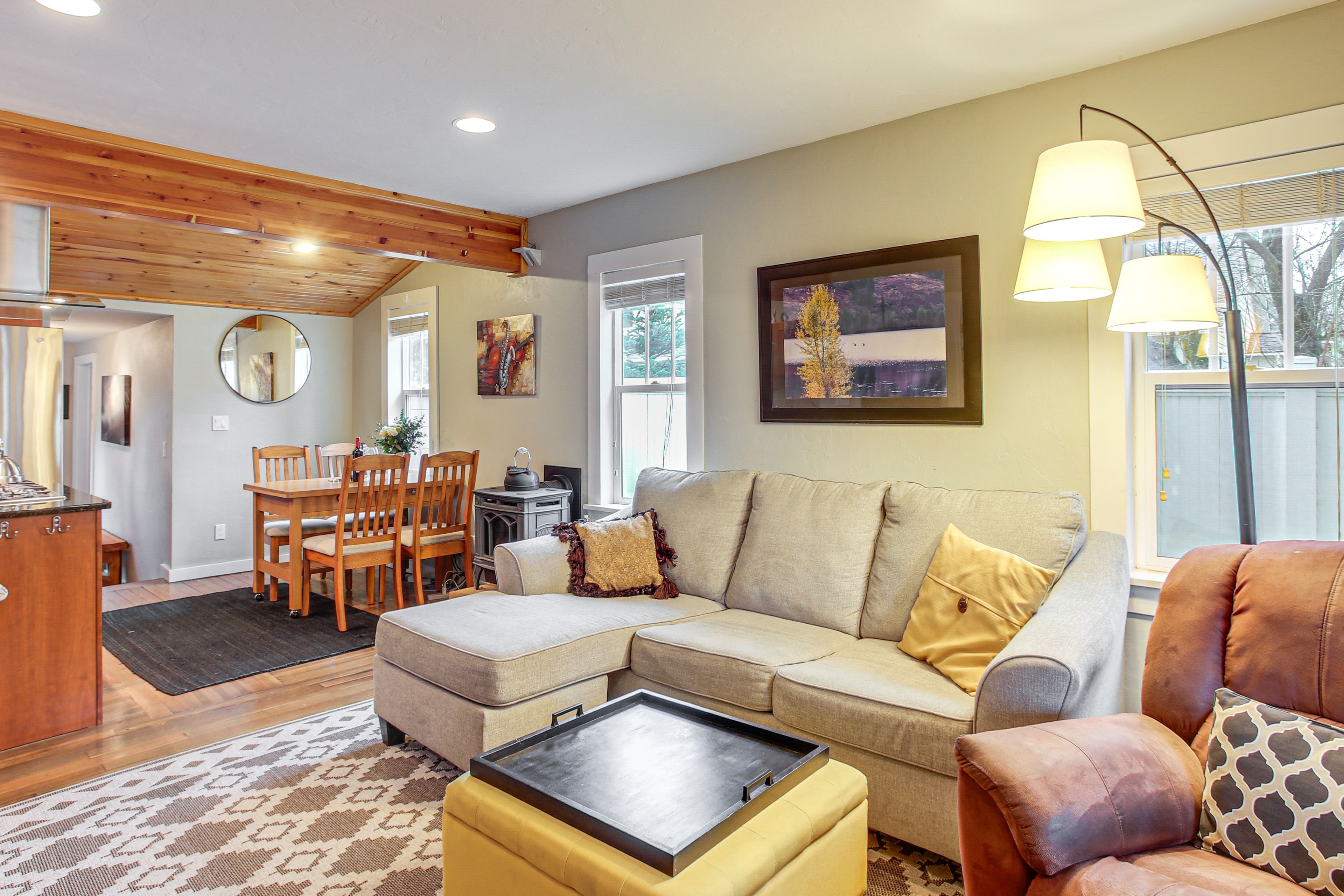 Coeur d'Alene Vacation Rental | 2BR | 2BA | 900 Sq Ft