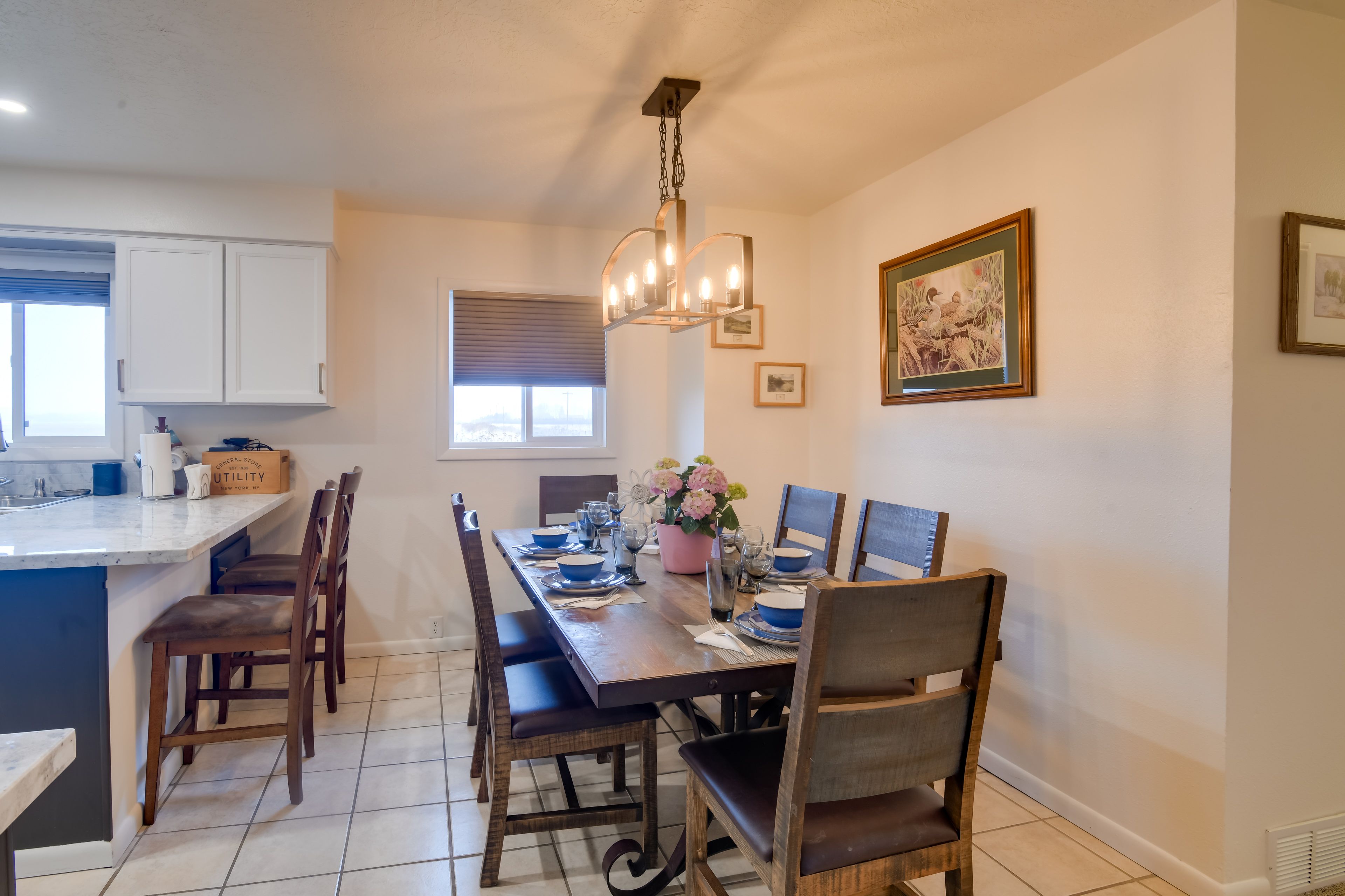 Dining Area | Dishes & Flatware Provided