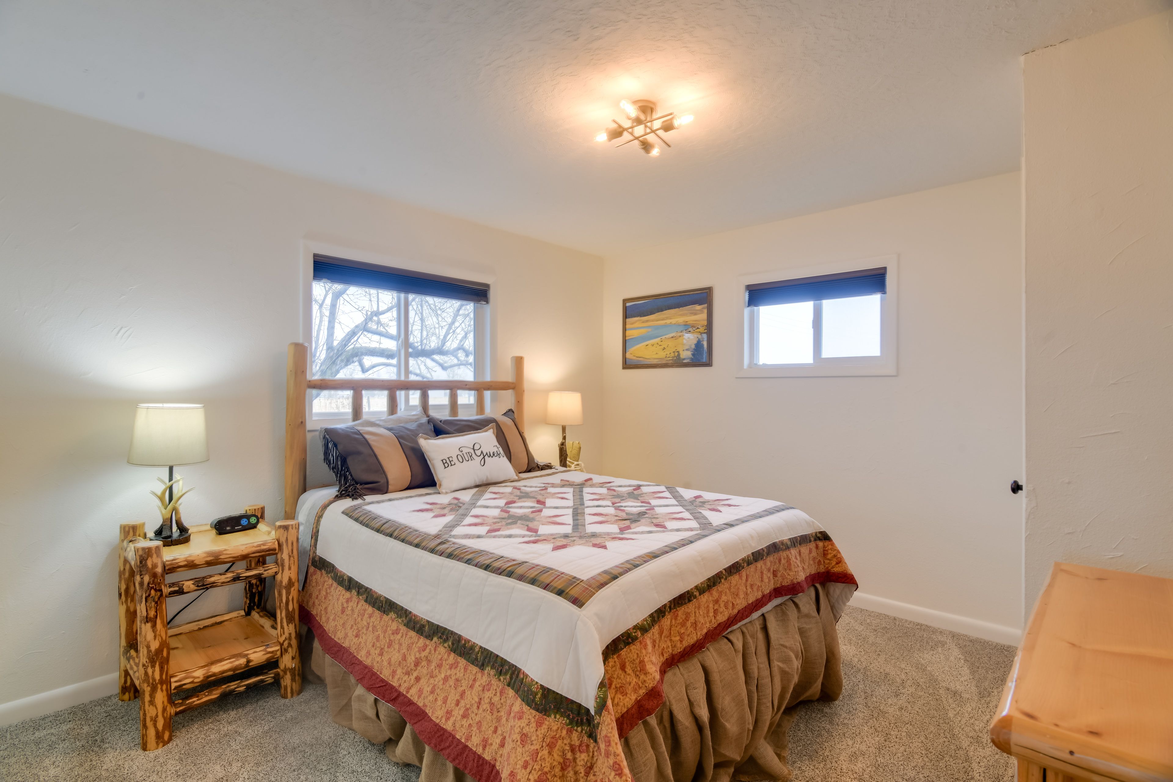 Bedroom 2 | Queen Bed