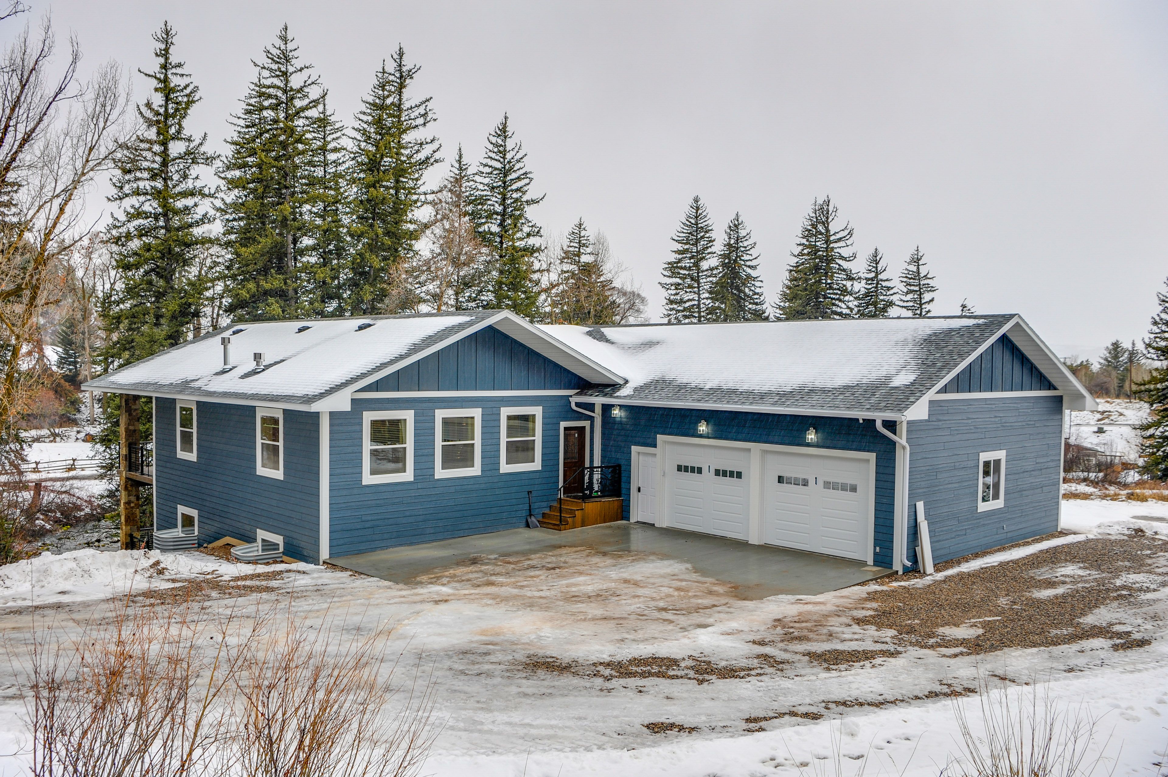 Parking | Shared Garage (1 Vehicle) | Shared Driveway (1 Vehicle)