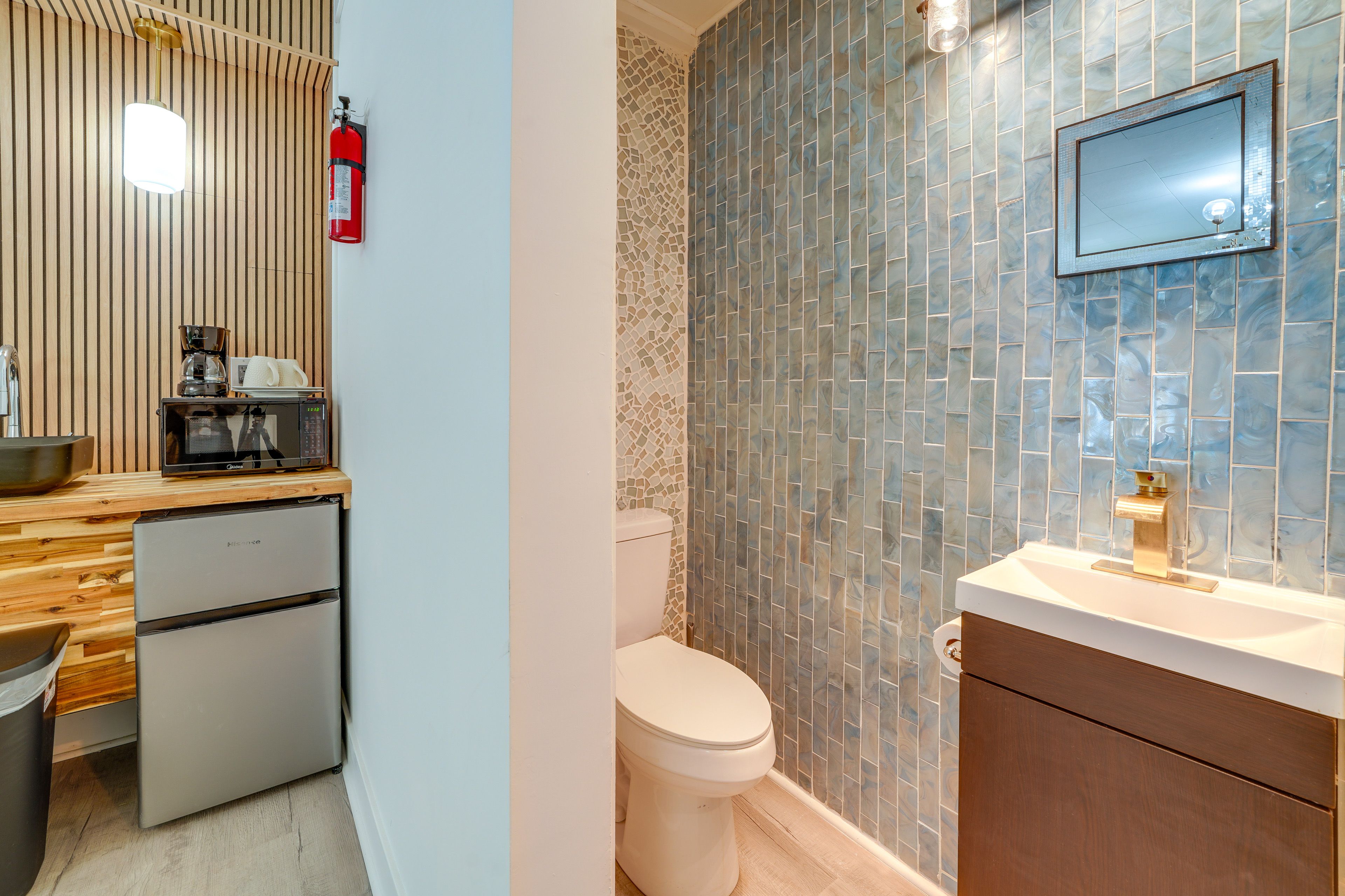 Bathroom | Towels Provided