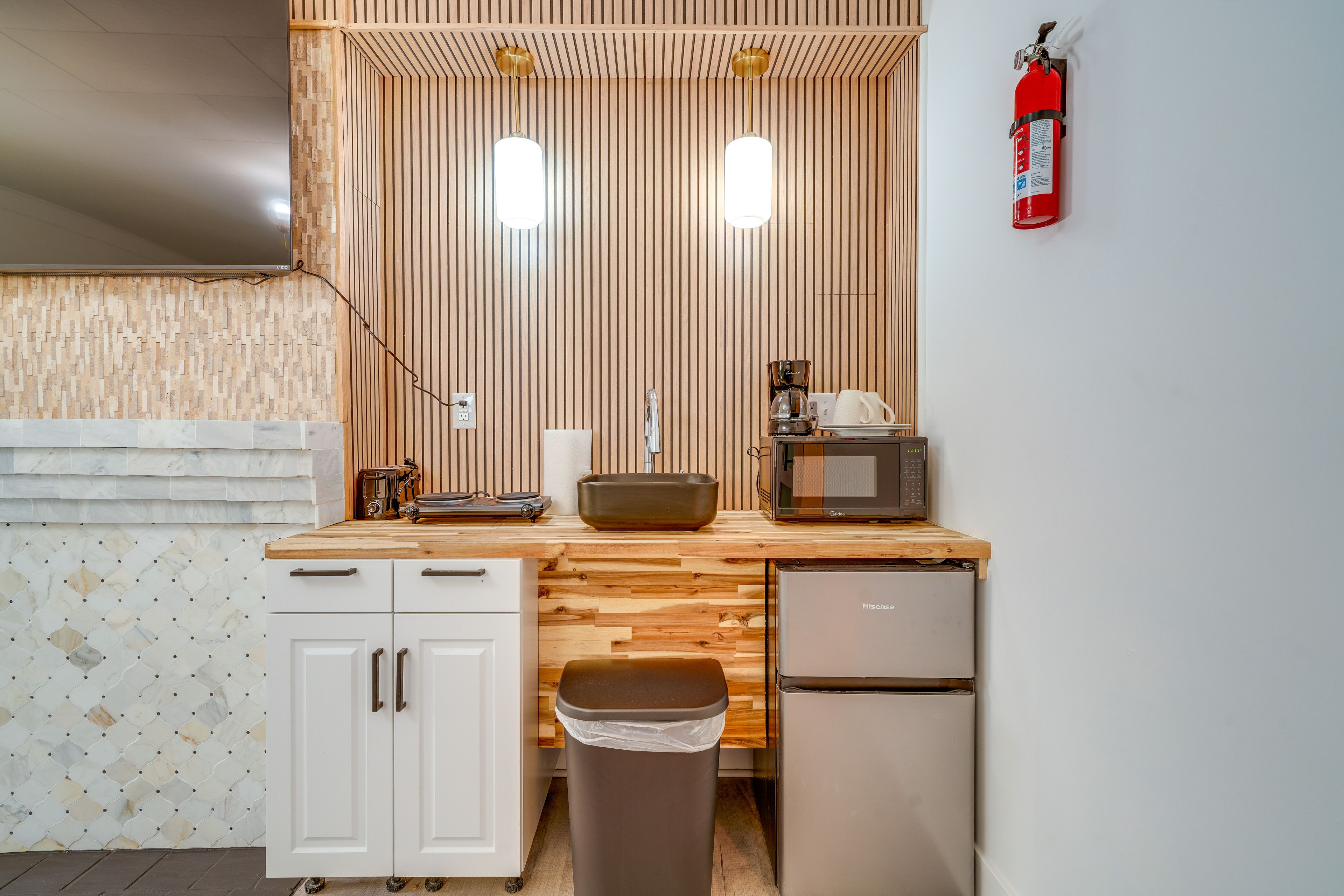 Kitchenette | Cooking Basics | Coffee Maker