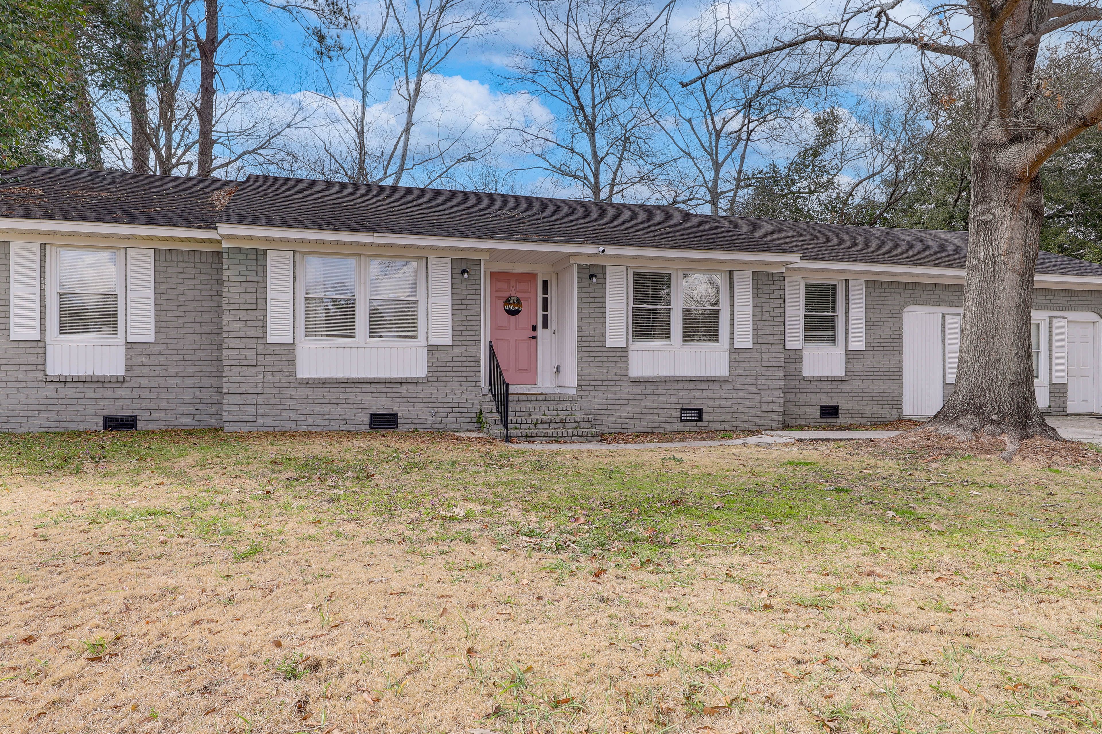 Driveway Parking | 4 Vehicles