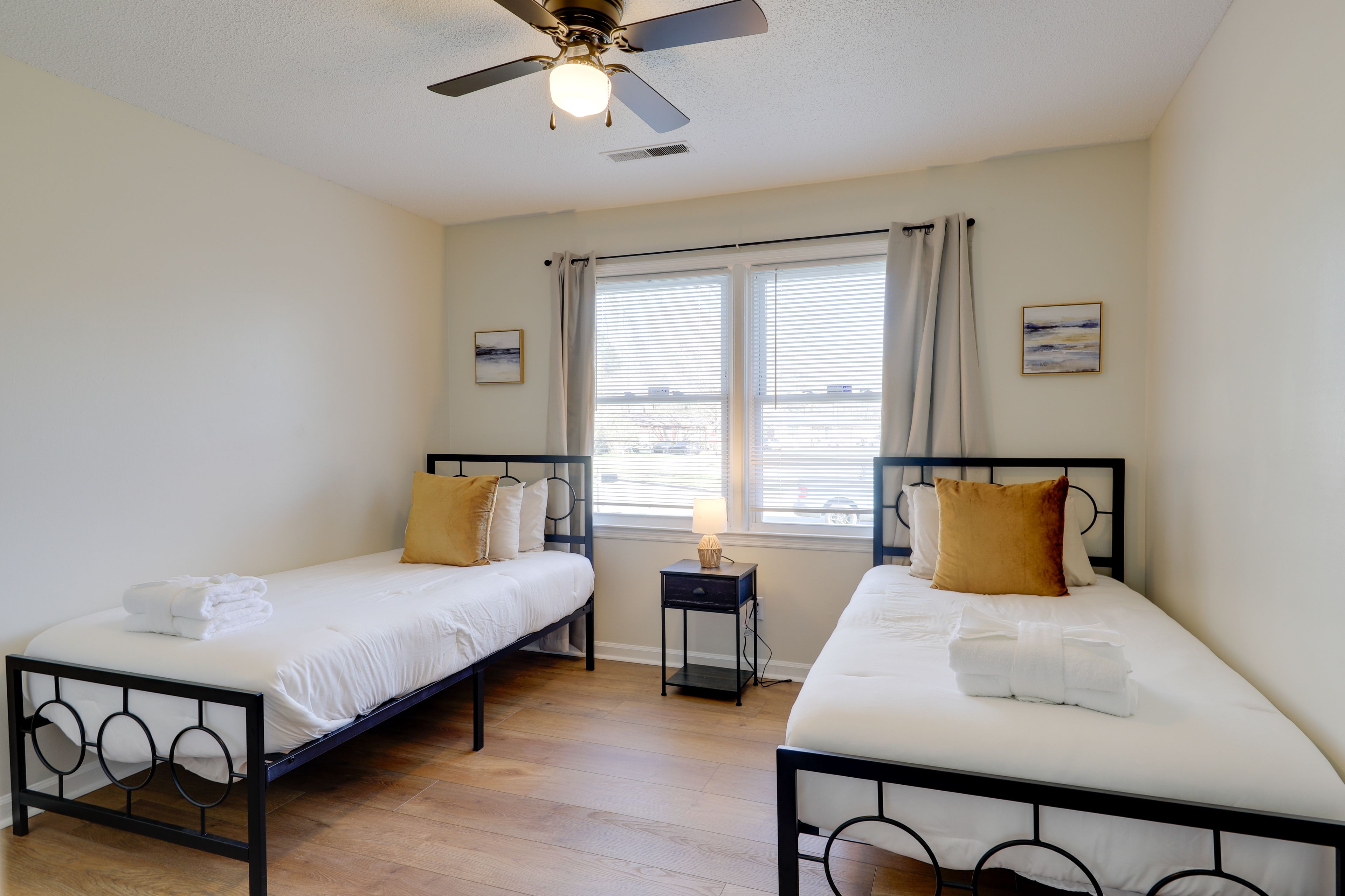 Bedroom 3 | 2 Twin Beds