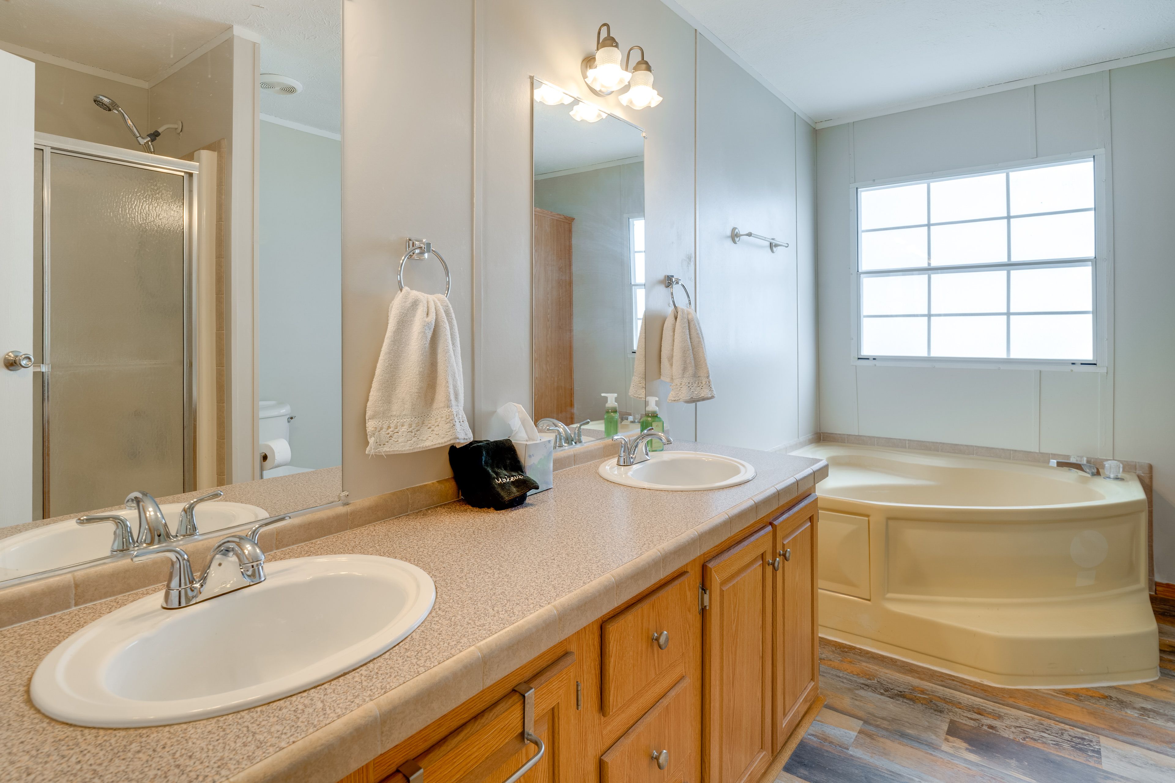 En-Suite Bathroom | Towels Provided