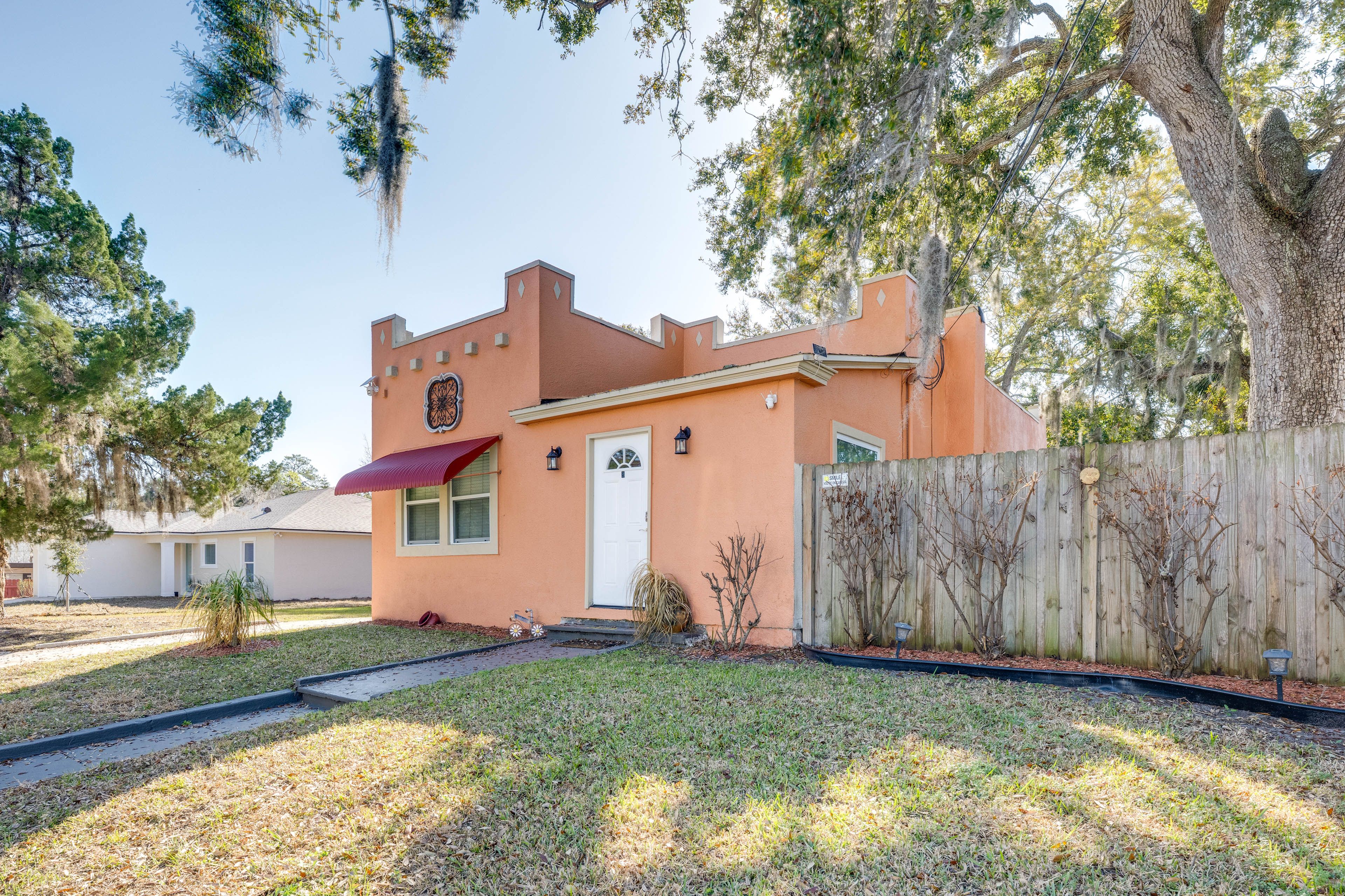Parking | Driveway (3 Vehicles)