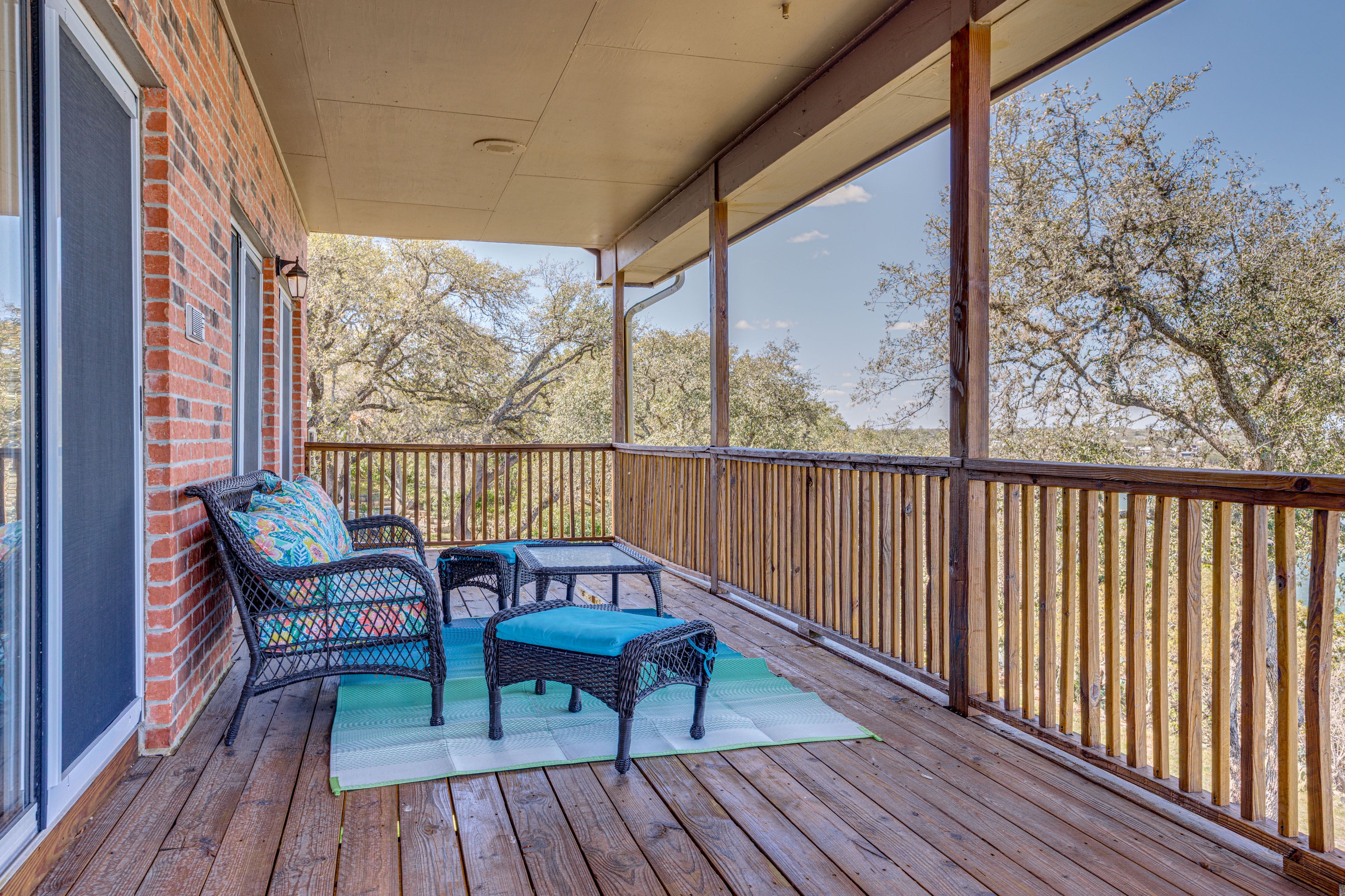 Upper Level Covered Balcony