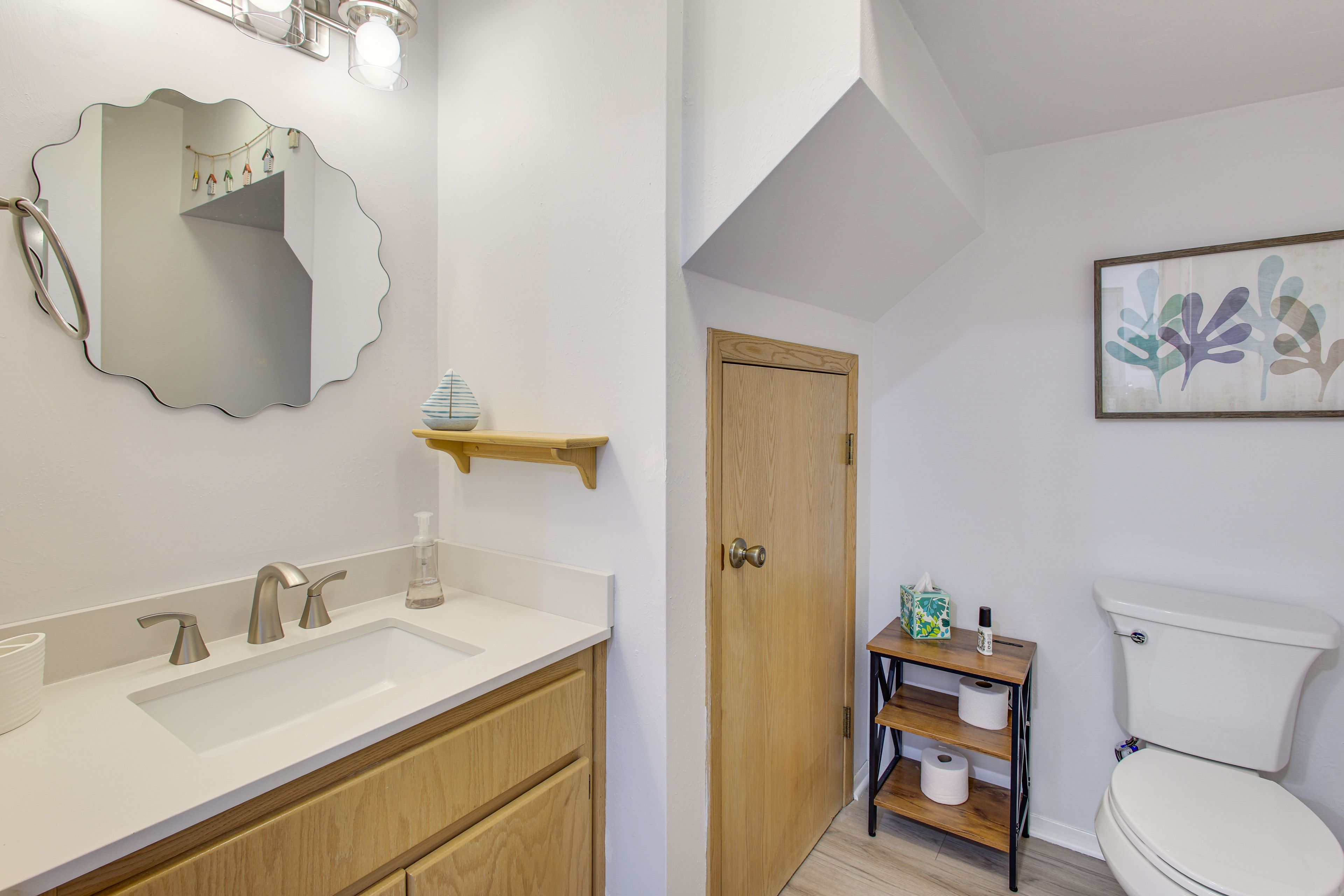 Half Bathroom | 1st Floor