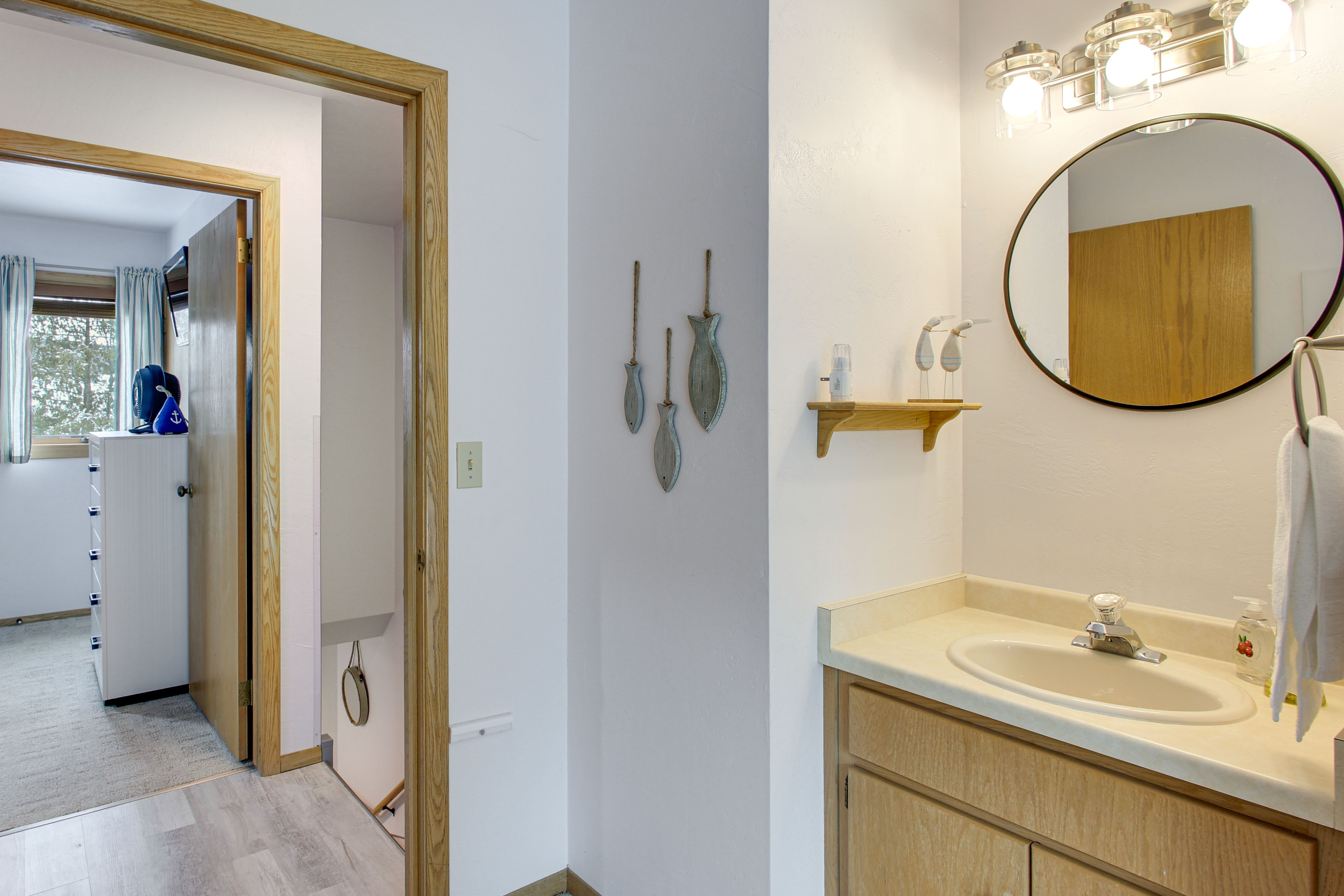 Bathroom | 2nd Floor