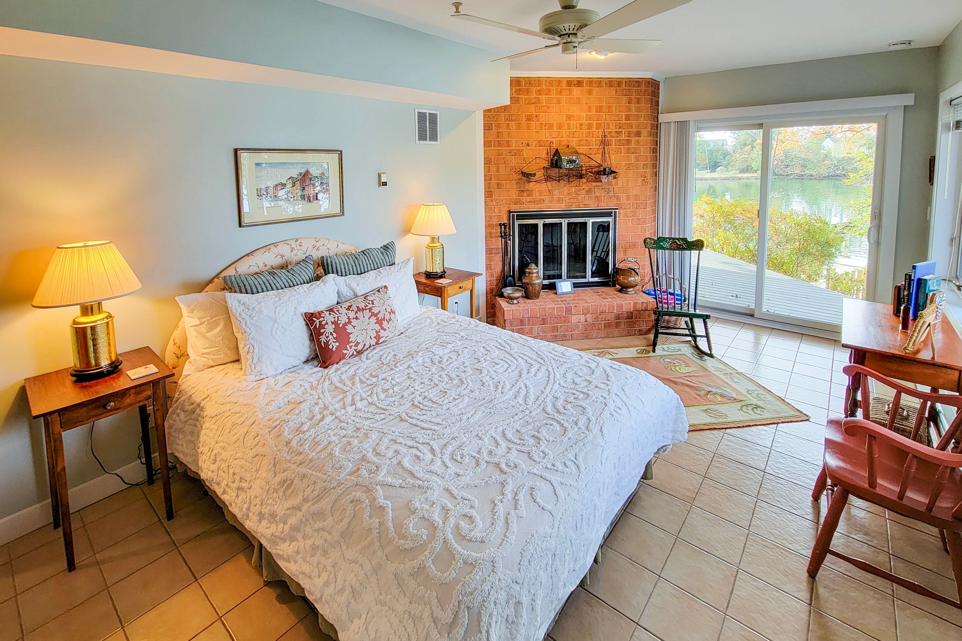 Bedroom 2 | Queen Bed | Basement Level| Access to Beach and Dock-Water Views