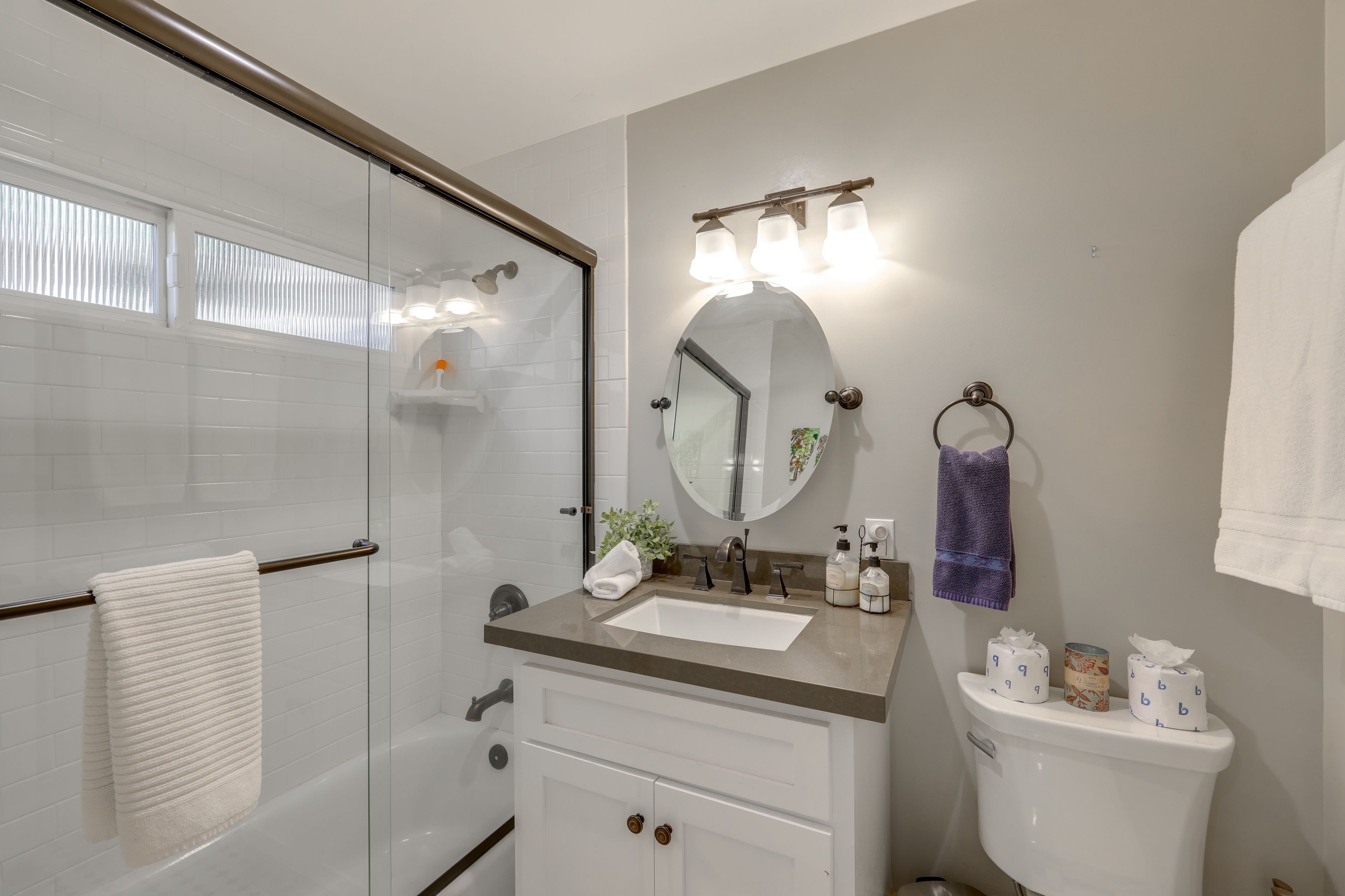 Full Bathroom | Main Level