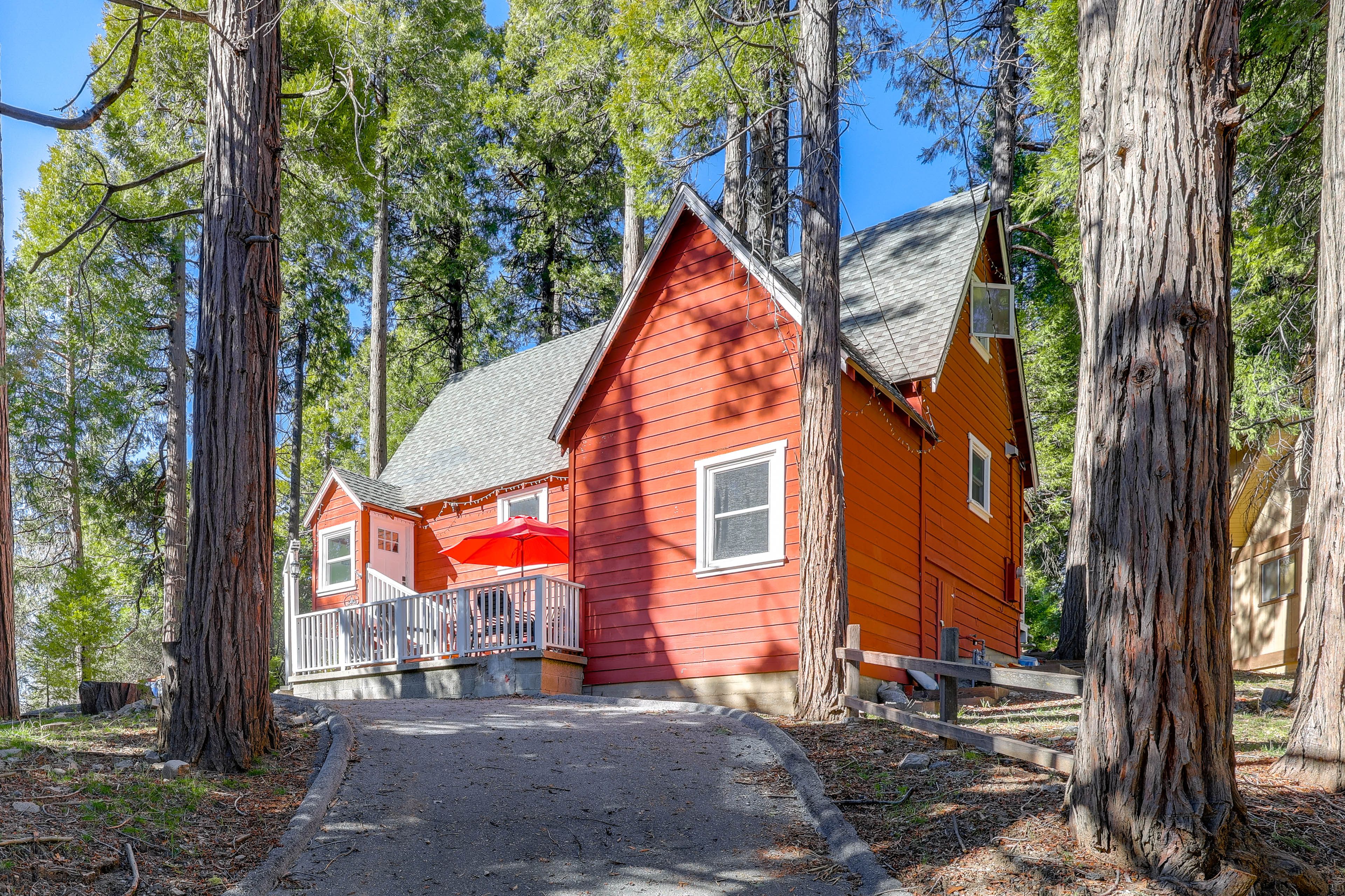 Parking | Driveway (2 Vehicles)