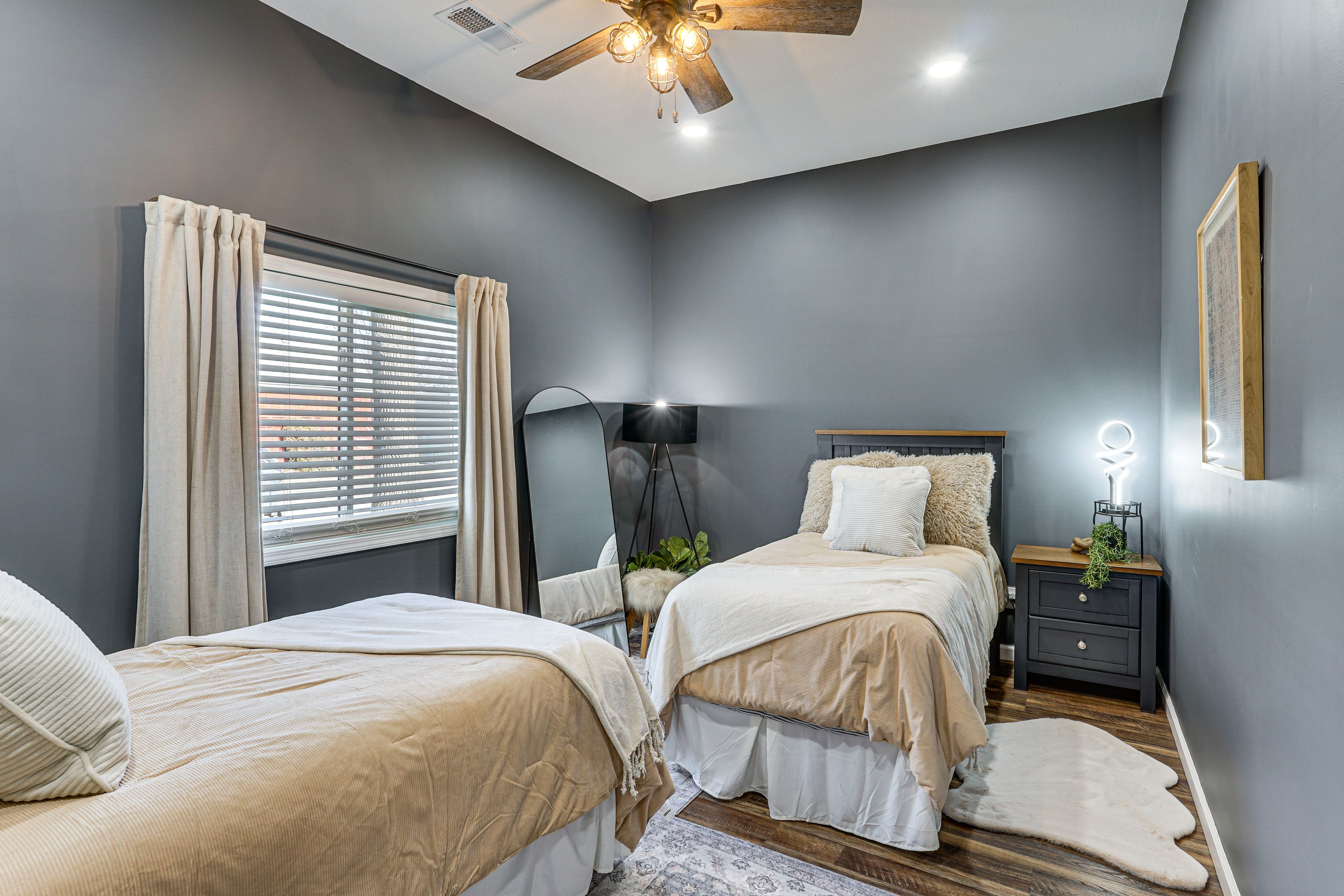 Bedroom 2 | 2 XL Twin Beds (Nectar)