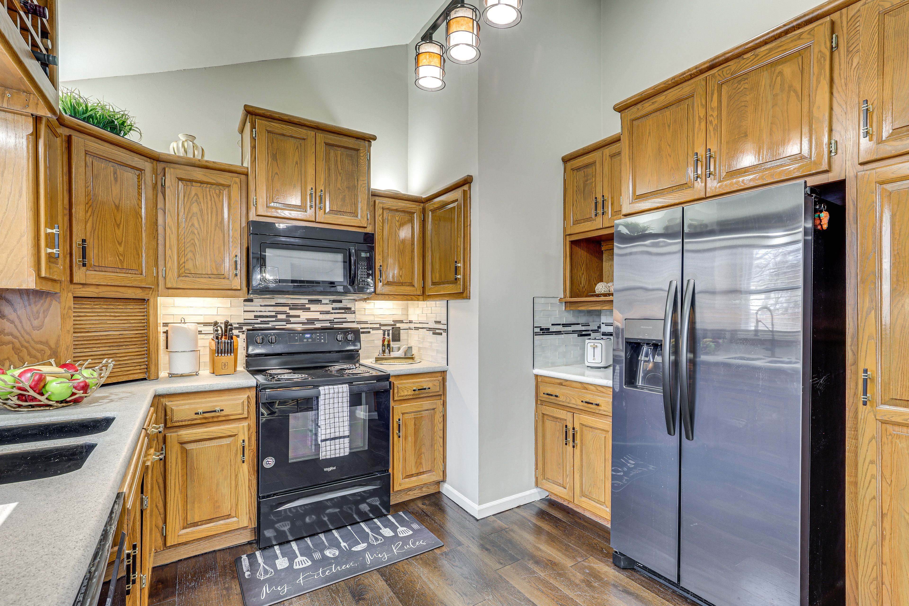 Kitchen | Main Level