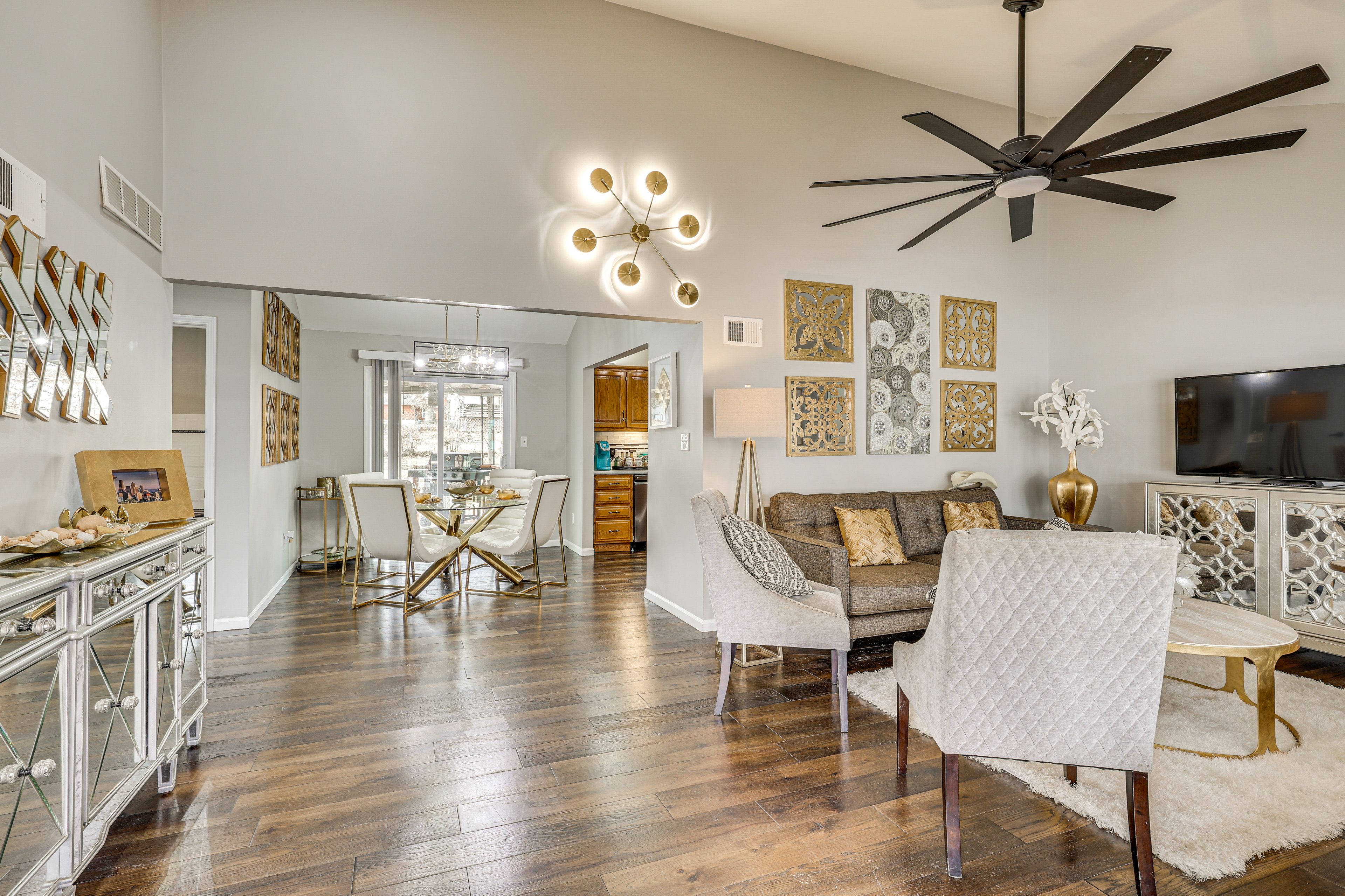 Living Room | Main Level