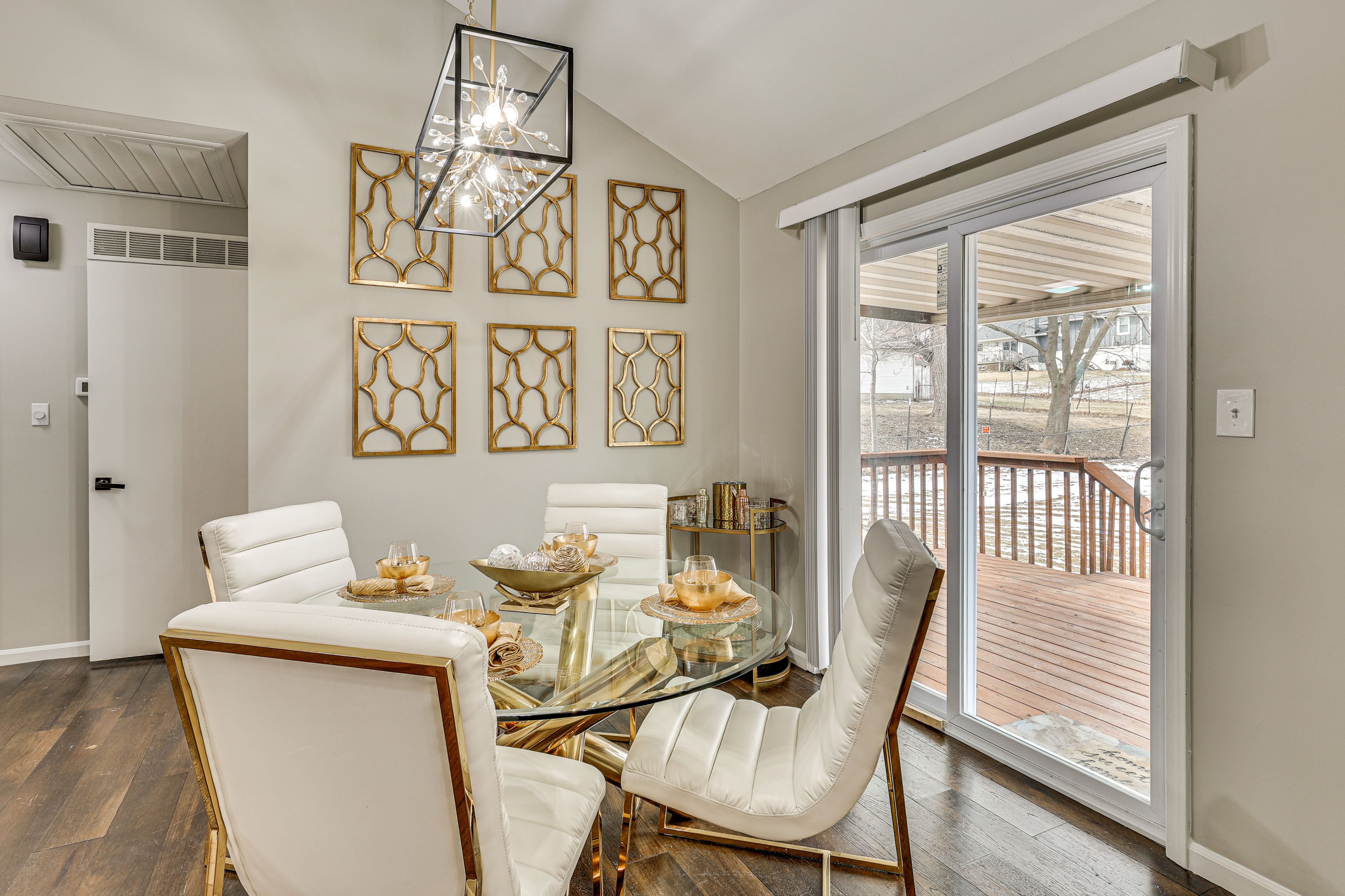 Dining Area | Main Level