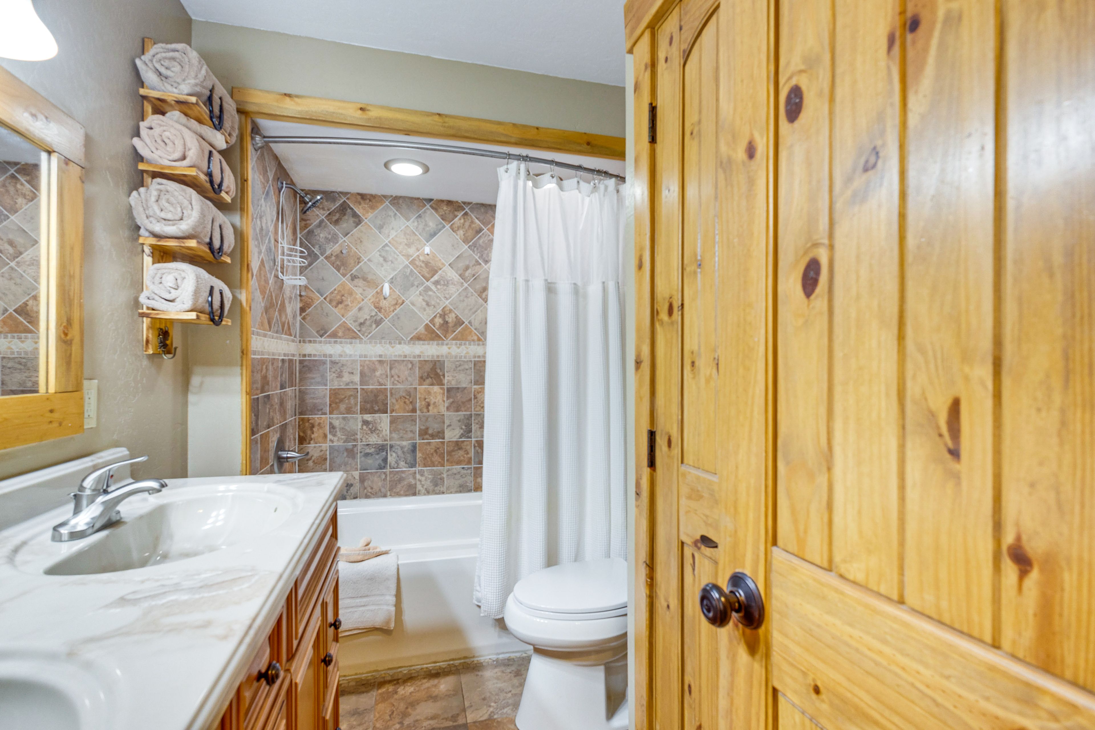 Full Bathroom | 1st Floor