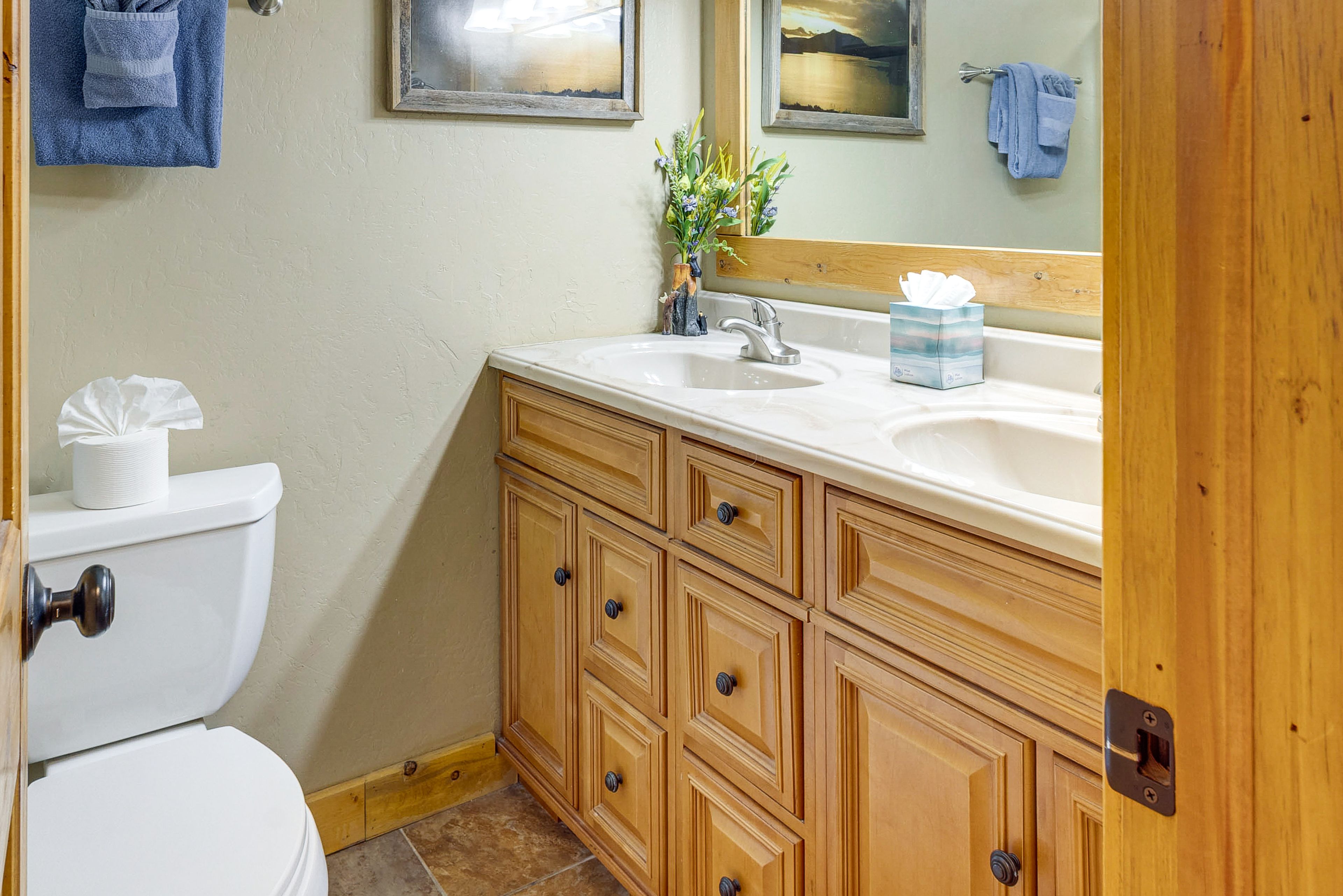 Full Bathroom | 1st Floor