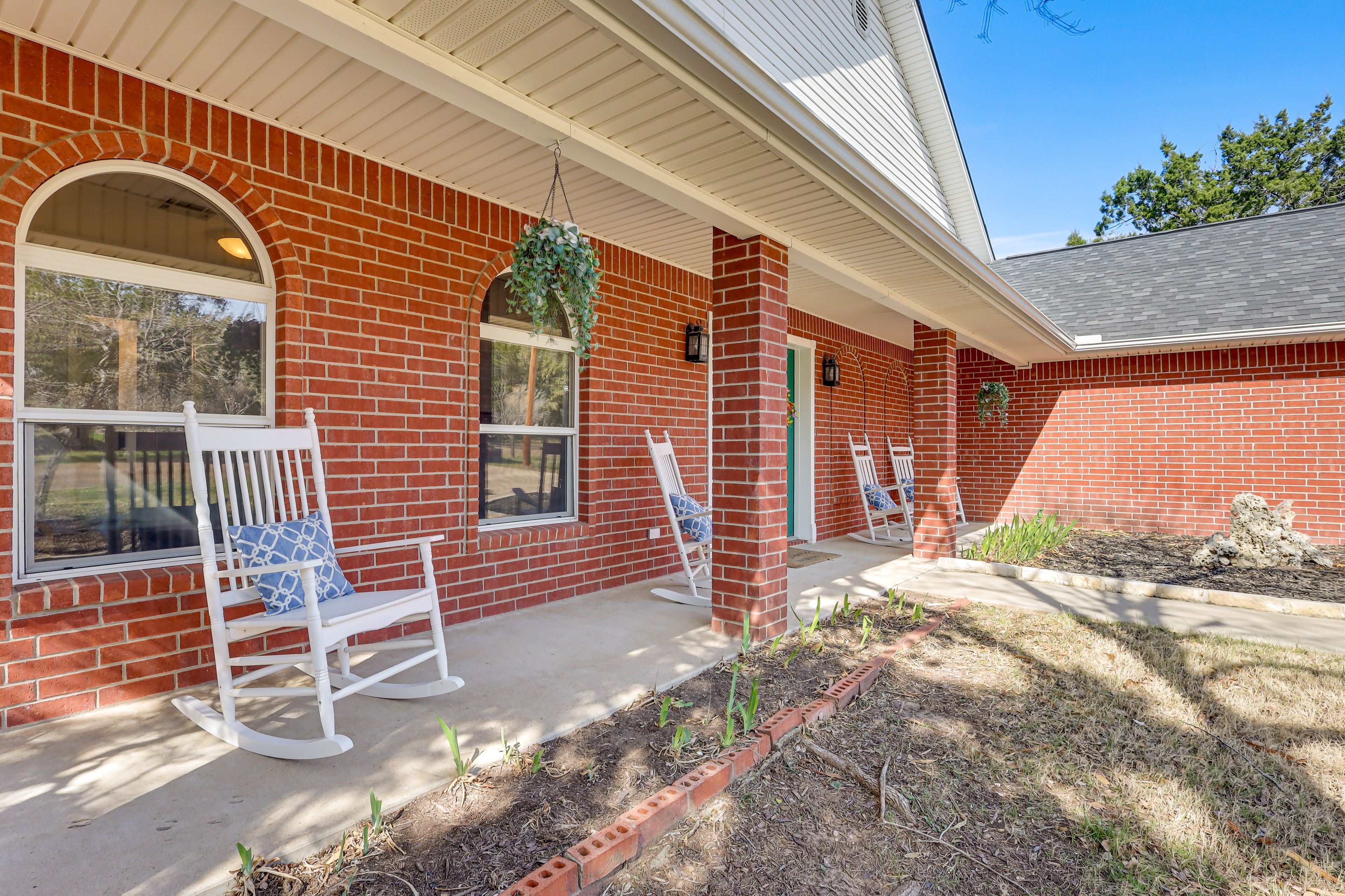 Property Exterior | Garage (2 Vehicles) | Driveway (2 Vehicles)