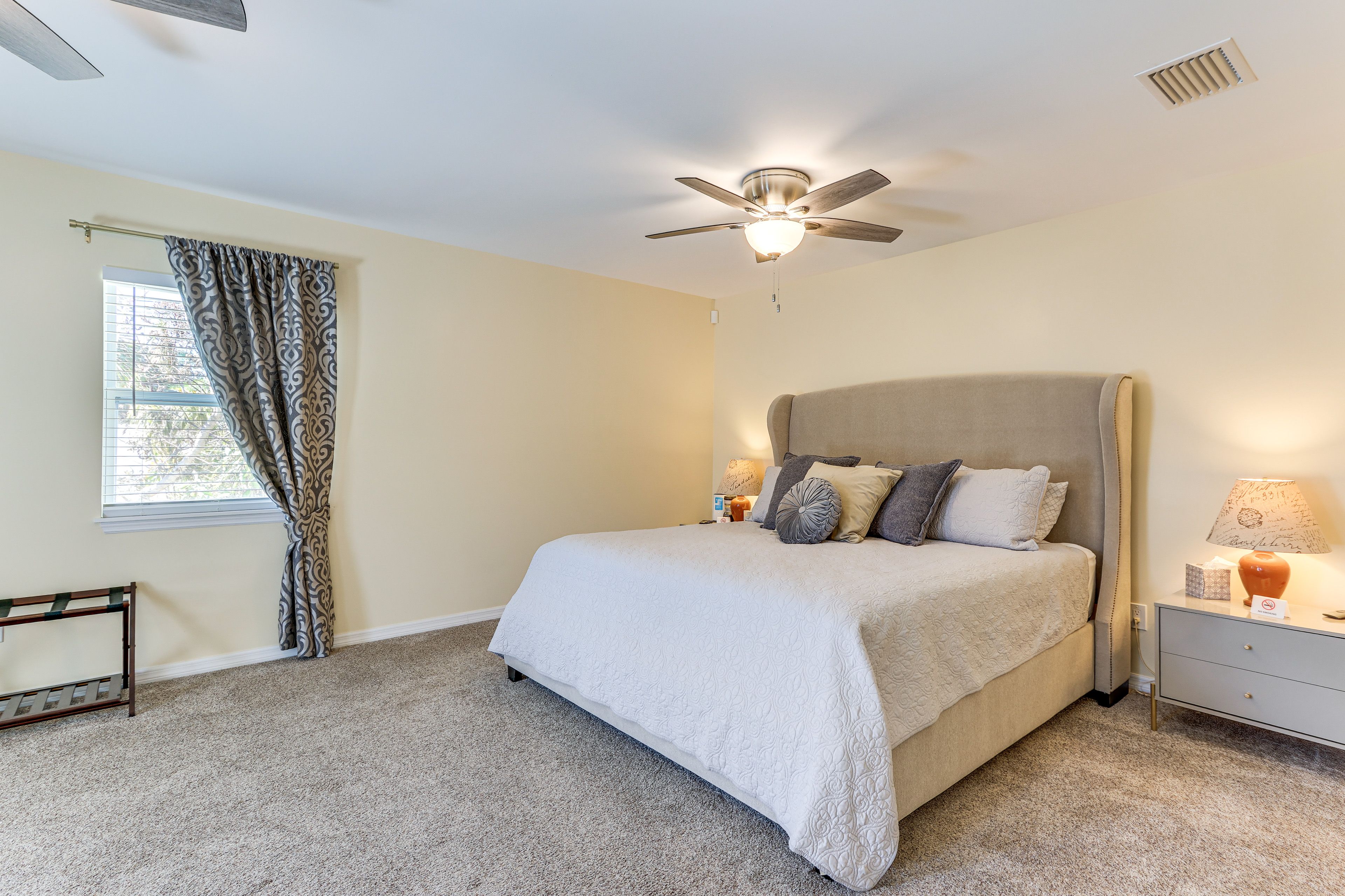 Bedroom 1 | King Bed