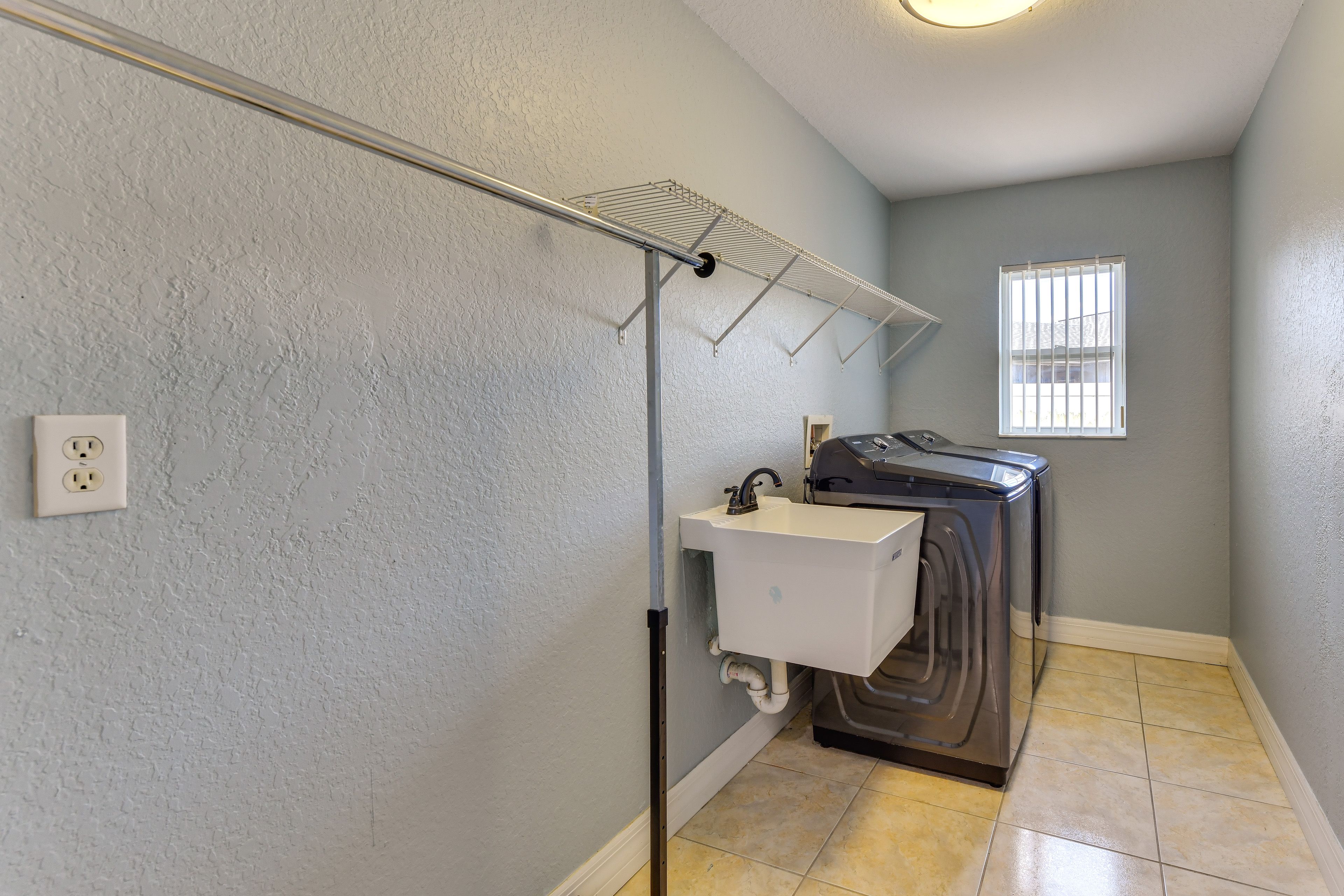 In-Unit Laundry
