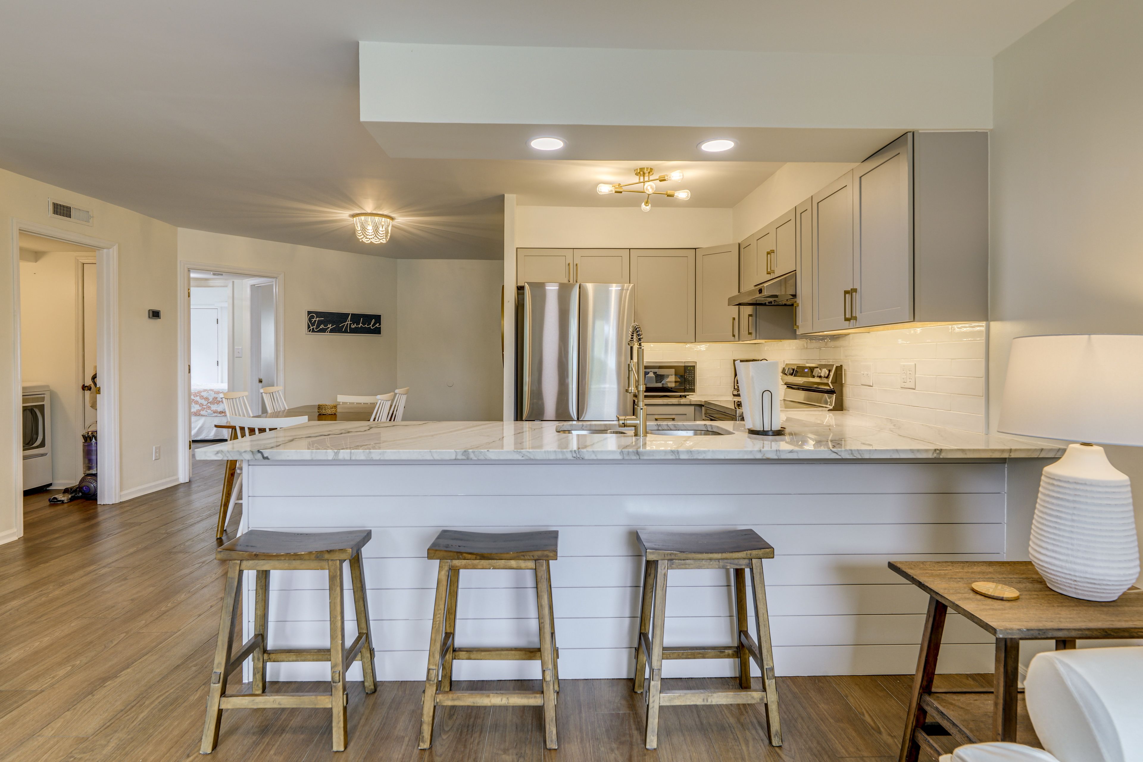 Kitchen | Breakfast Bar