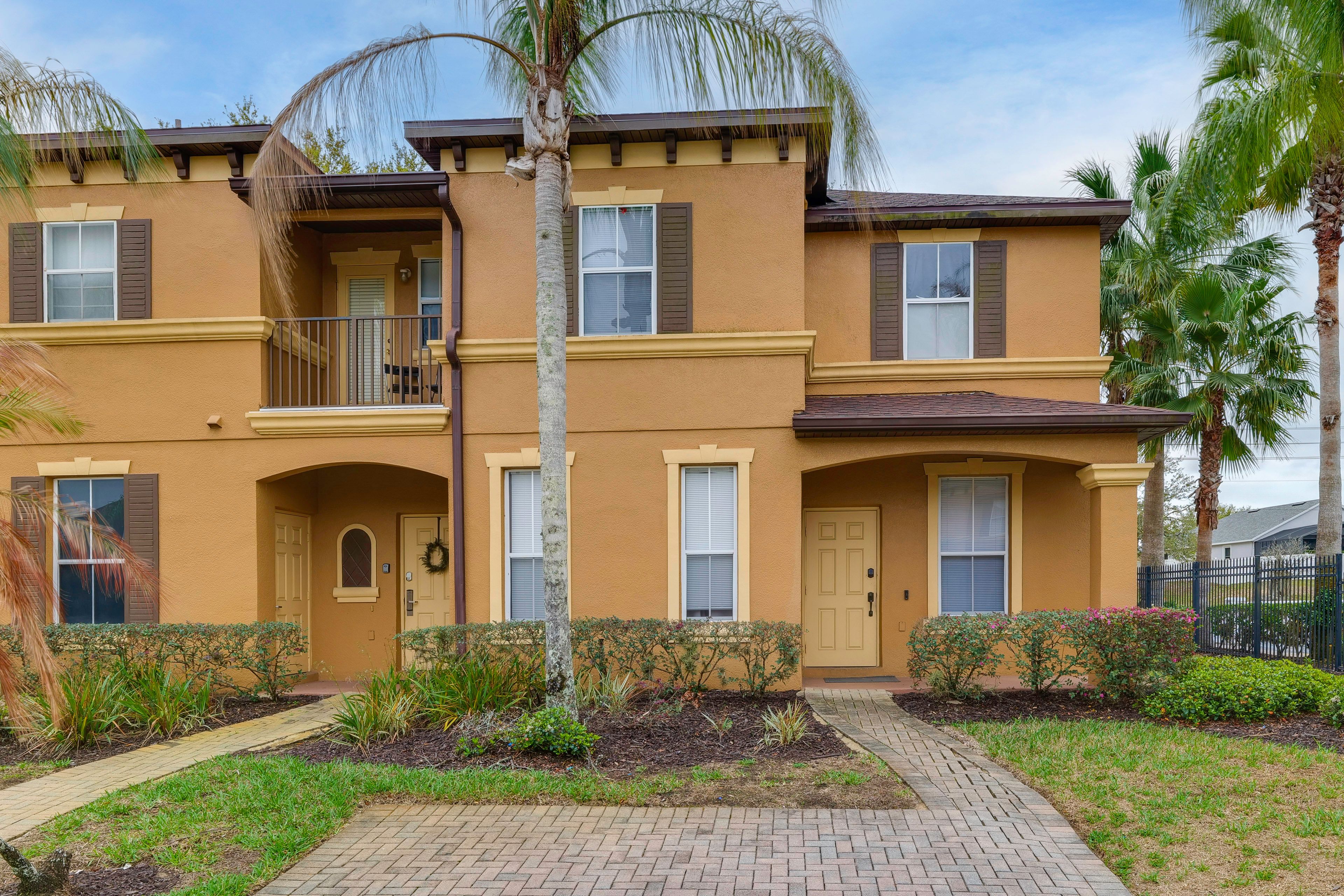 Parking | Community Parking Lot (2 Vehicles)