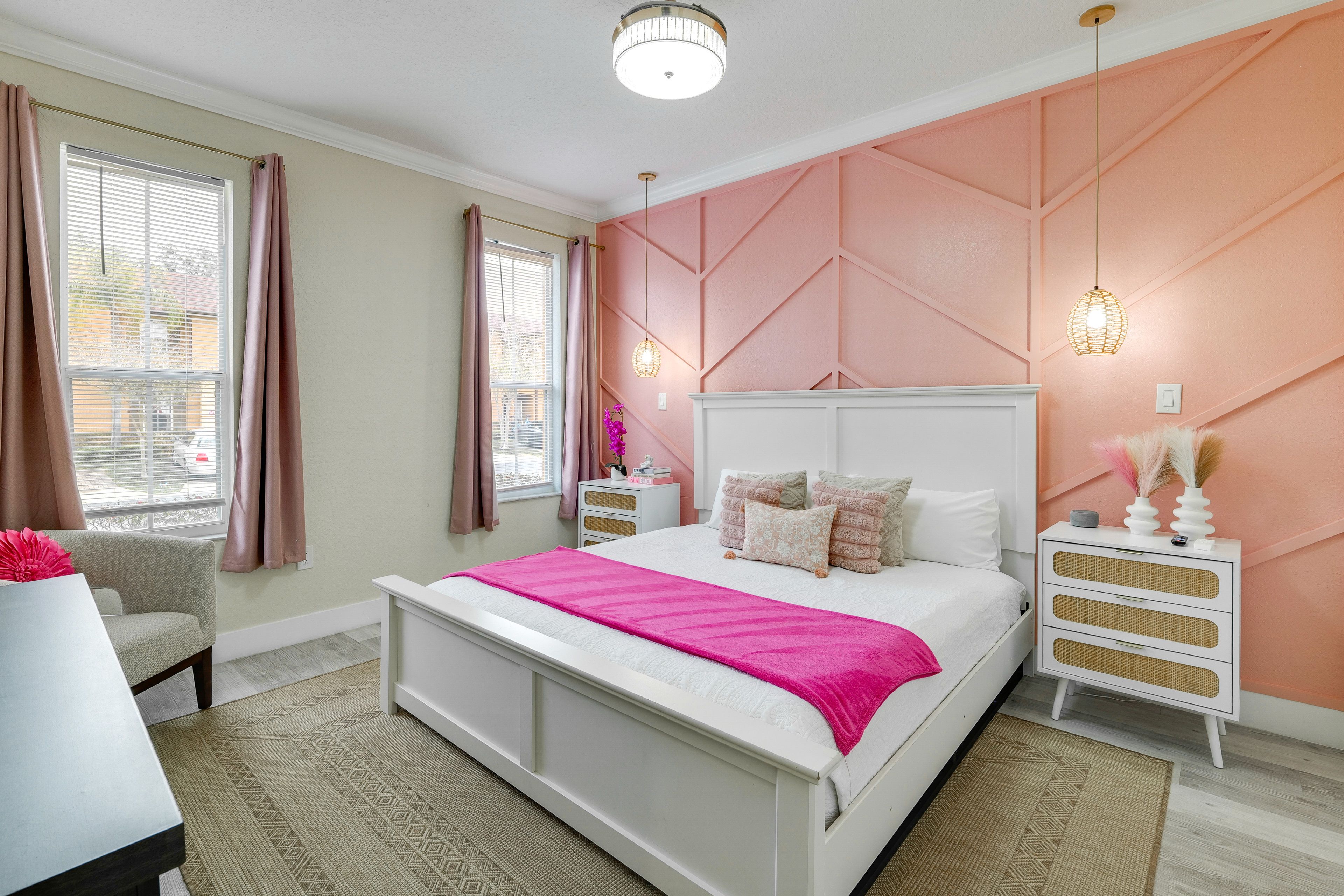 Bedroom 1 | 1st Floor | King Bed