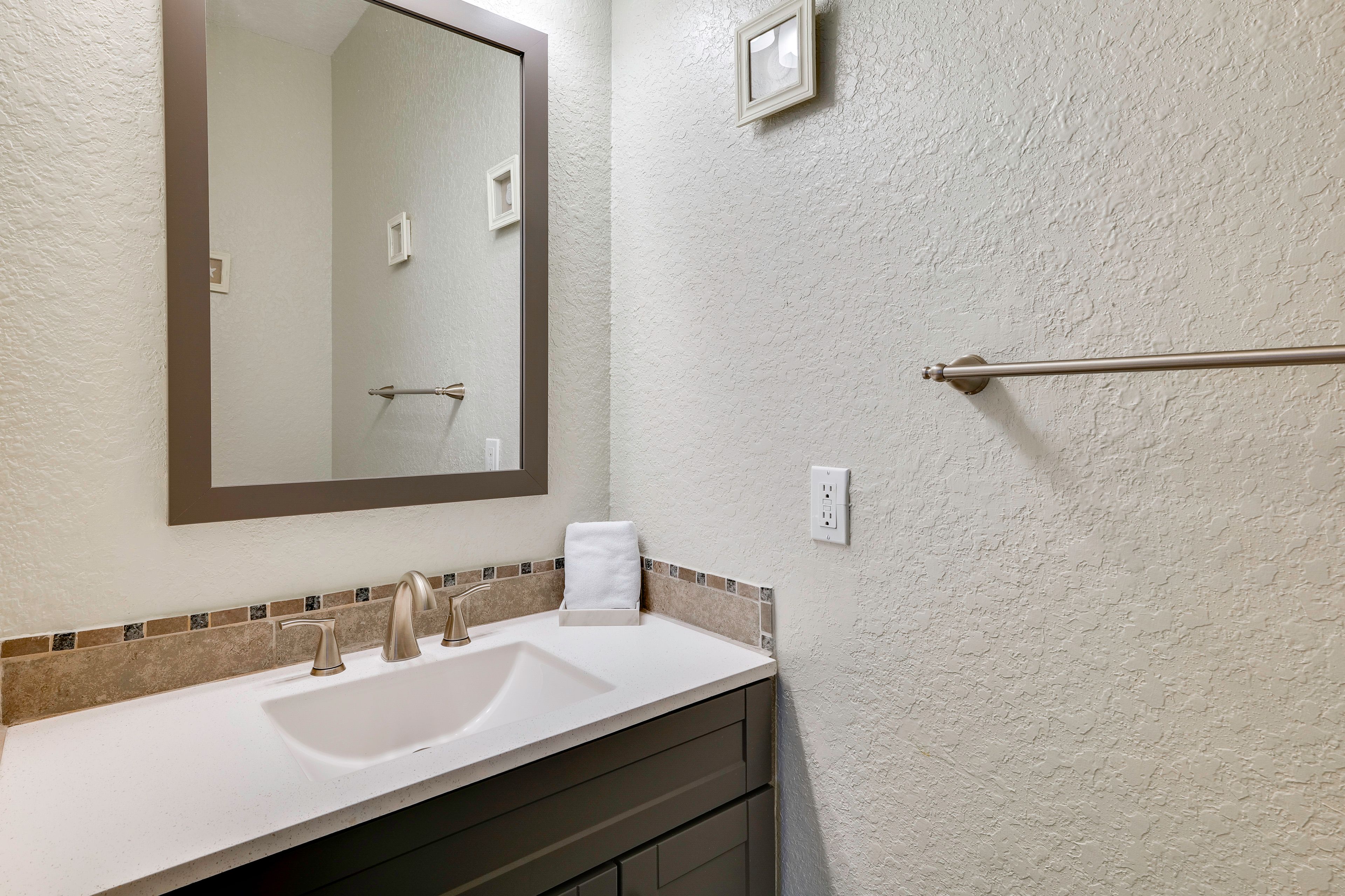 Half Bathroom | 1st Floor